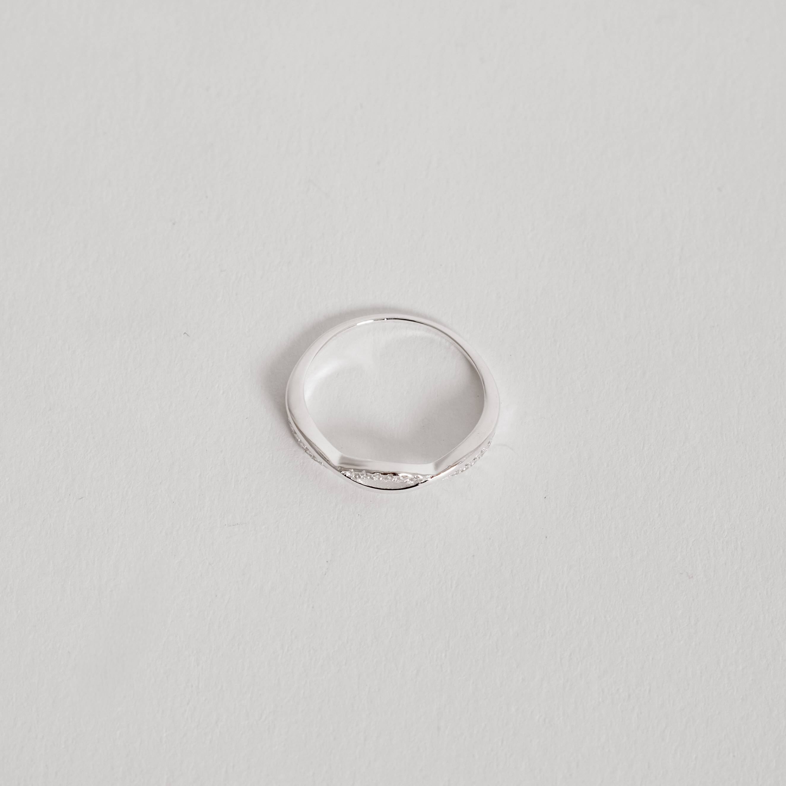 Imagem Secundária Anel trançado com cravejado