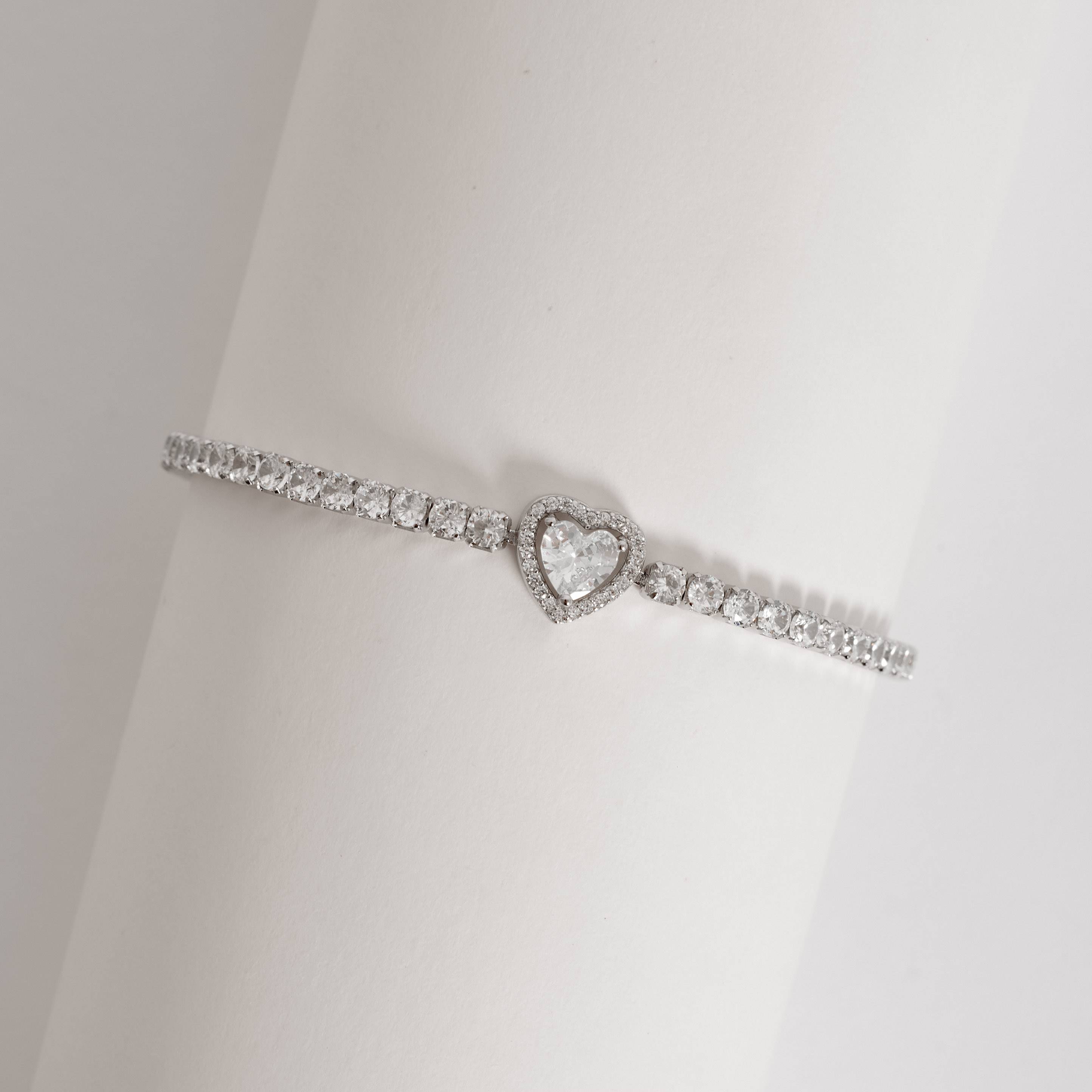 Pulseira Riviera 3.2 entremeio zircônia coração ródio