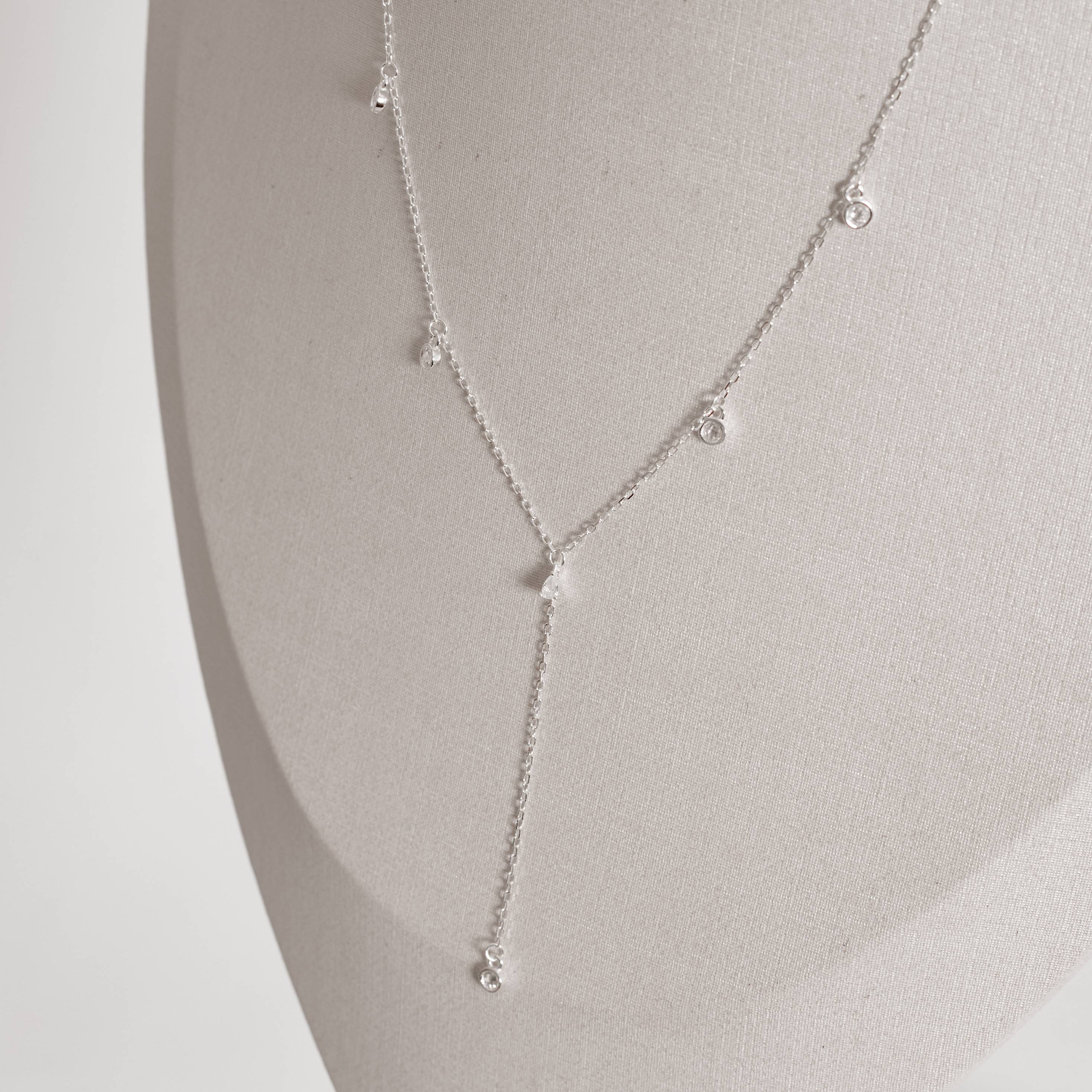 Gravatinha zircônias redonda e gota 3mm corrente cadeado 40+5cm