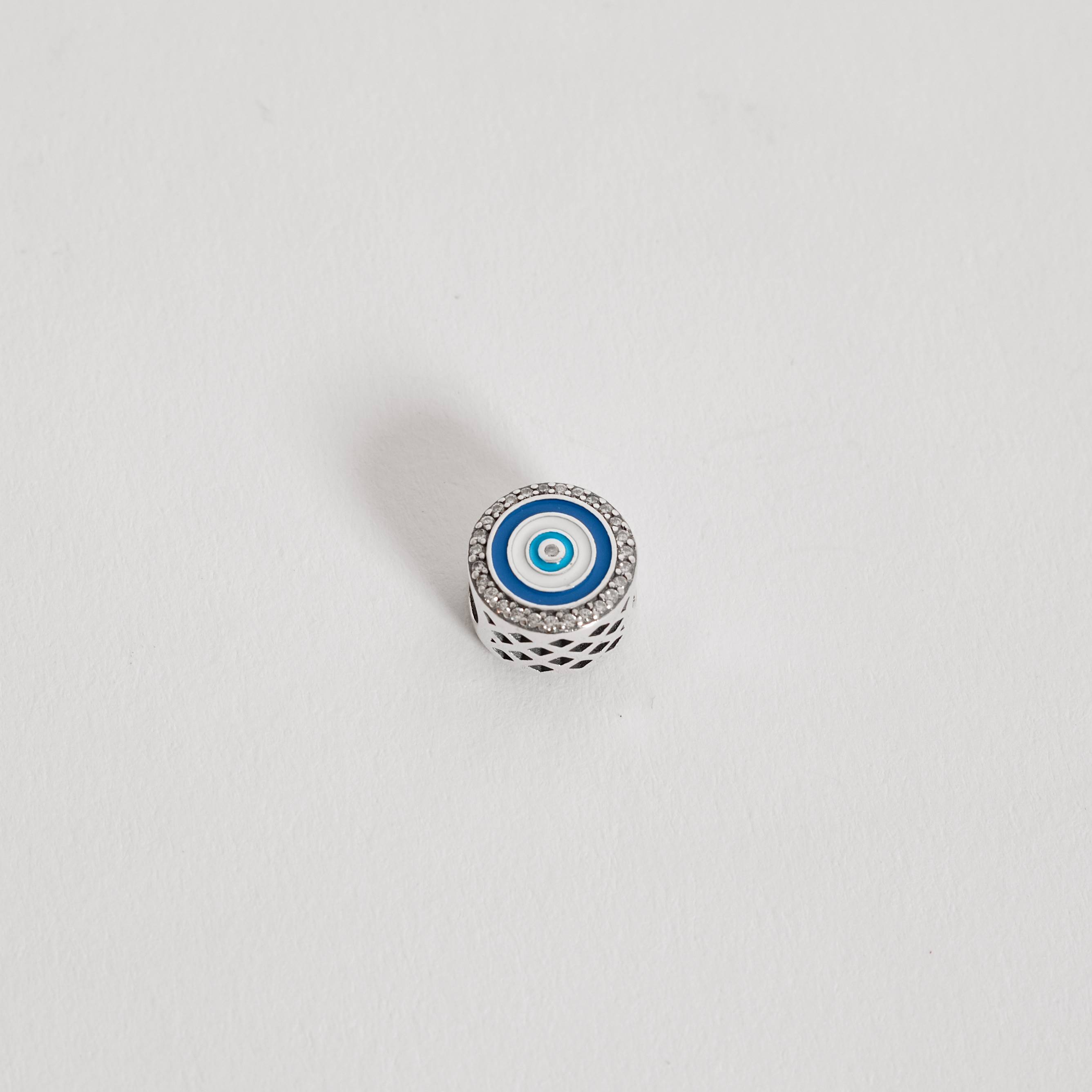 Berloque separador olho com cravejado e resina 11mm