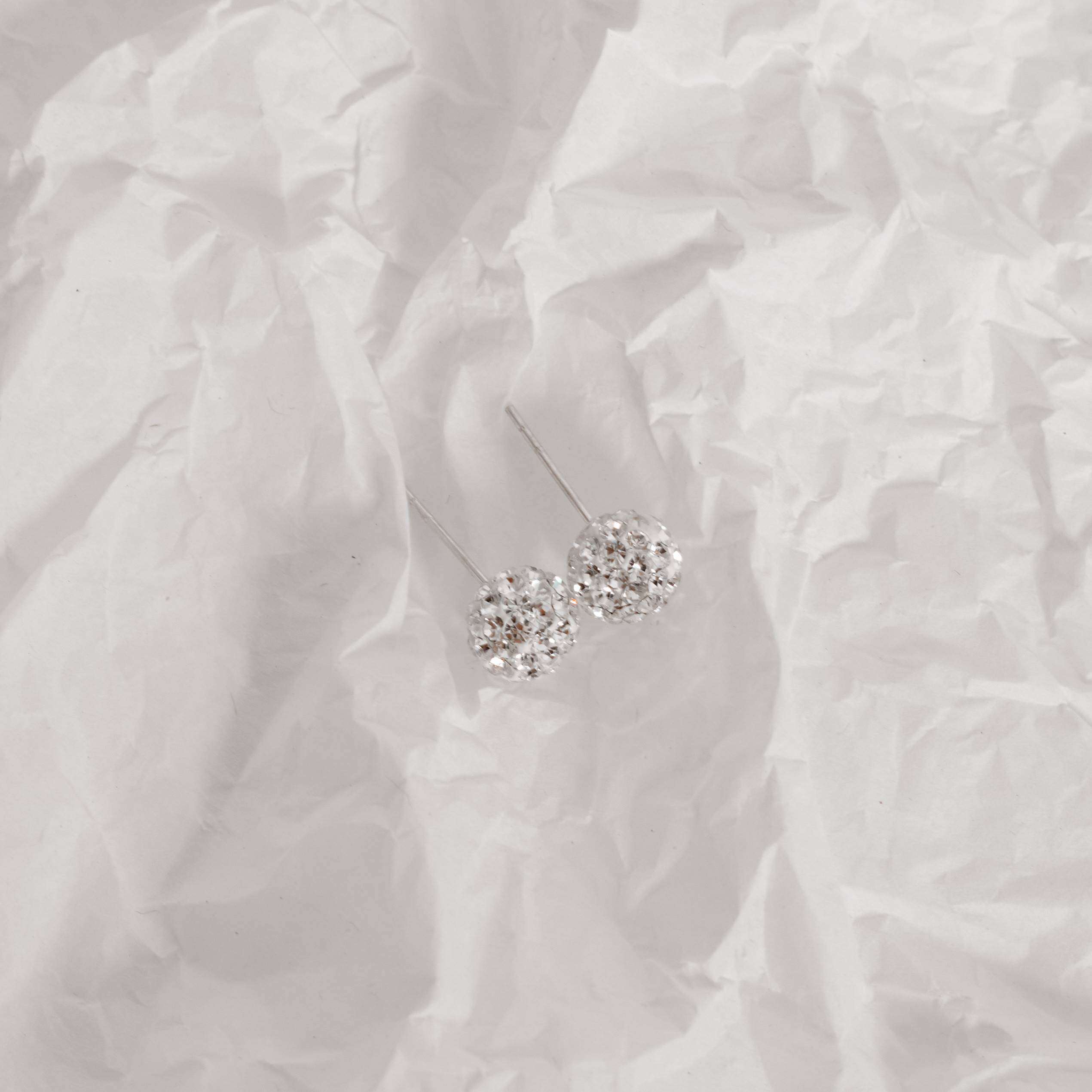 Brinco bola cravejada 8mm