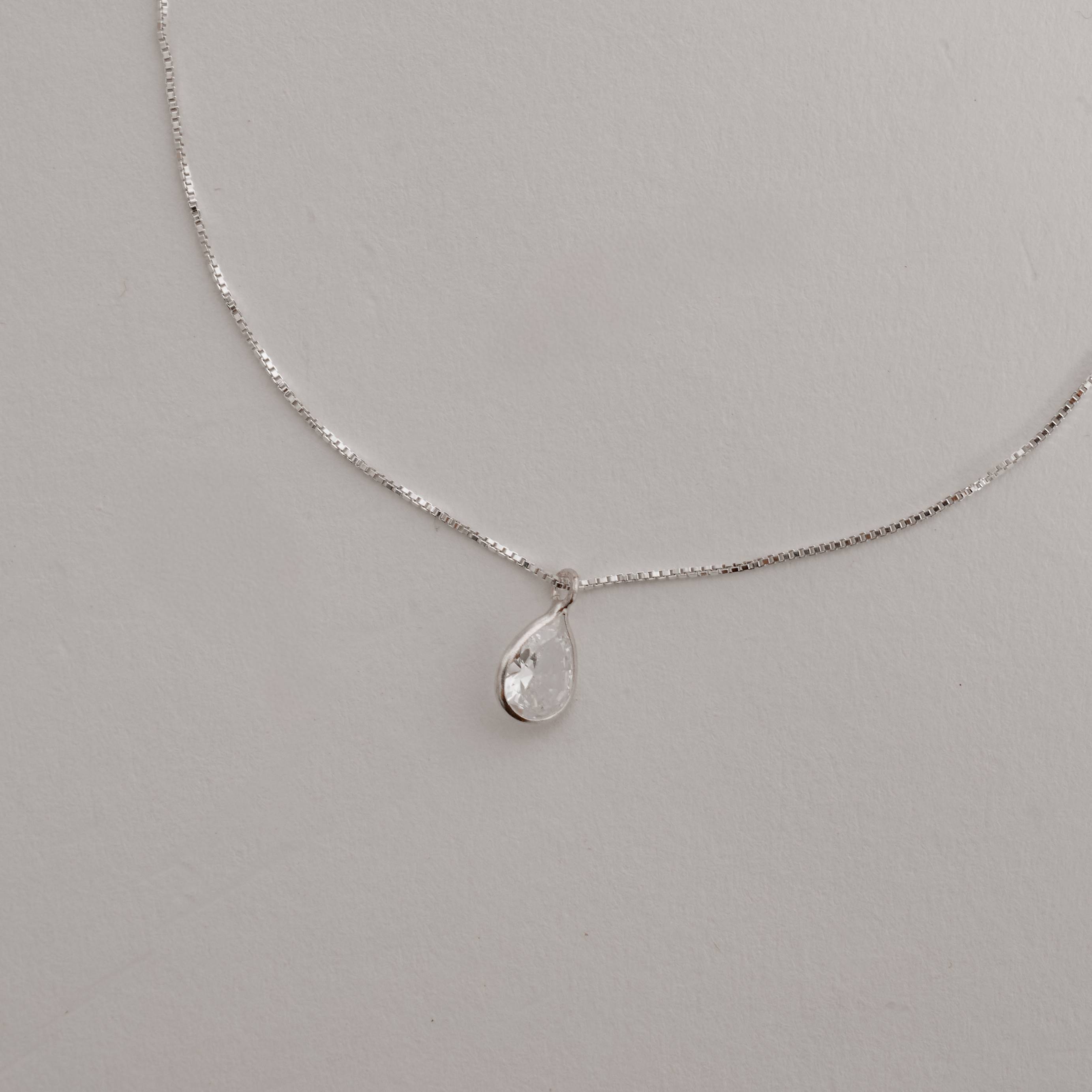 Colar zircônia gota 8mm 45cm