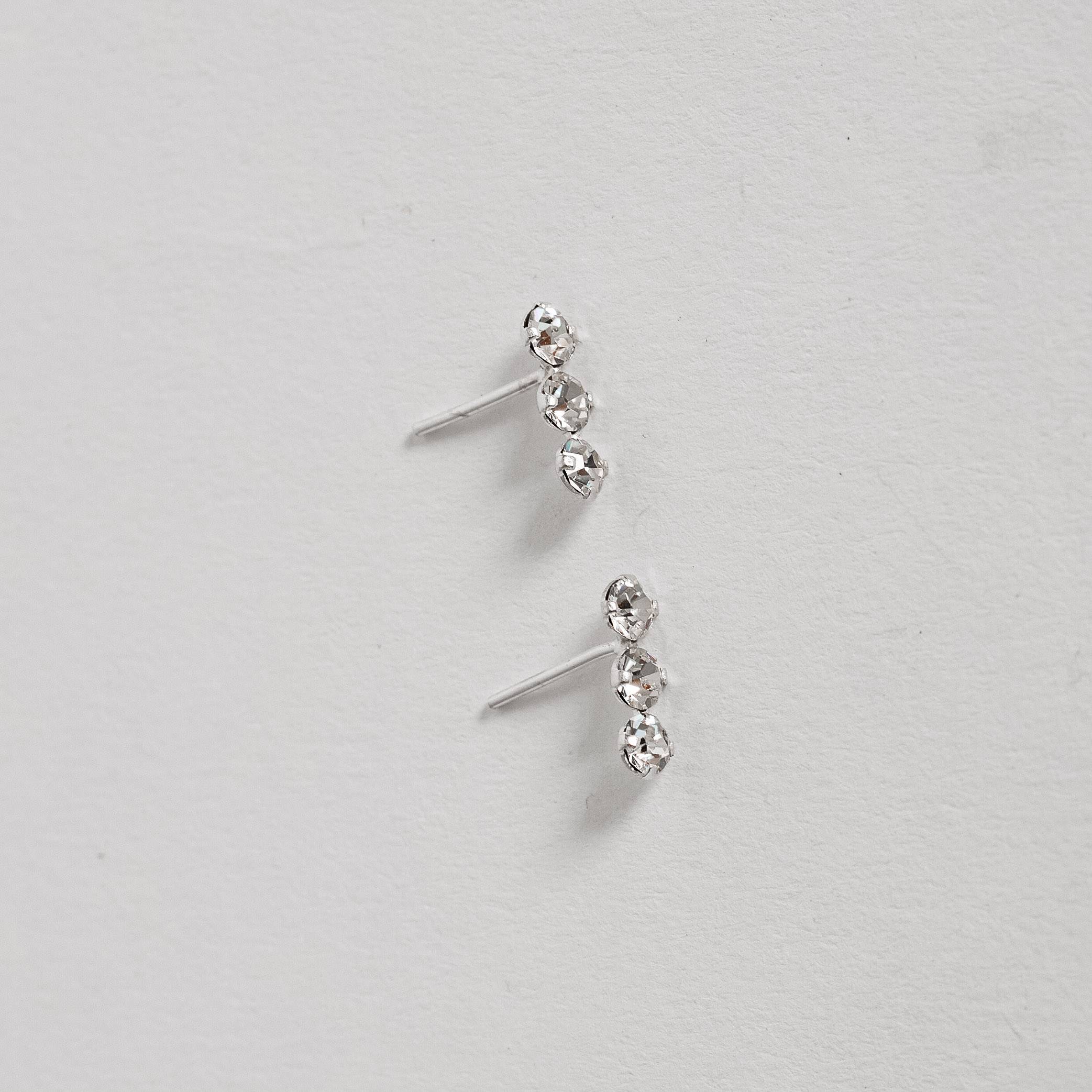 Brinco 3 zircônias 11mm