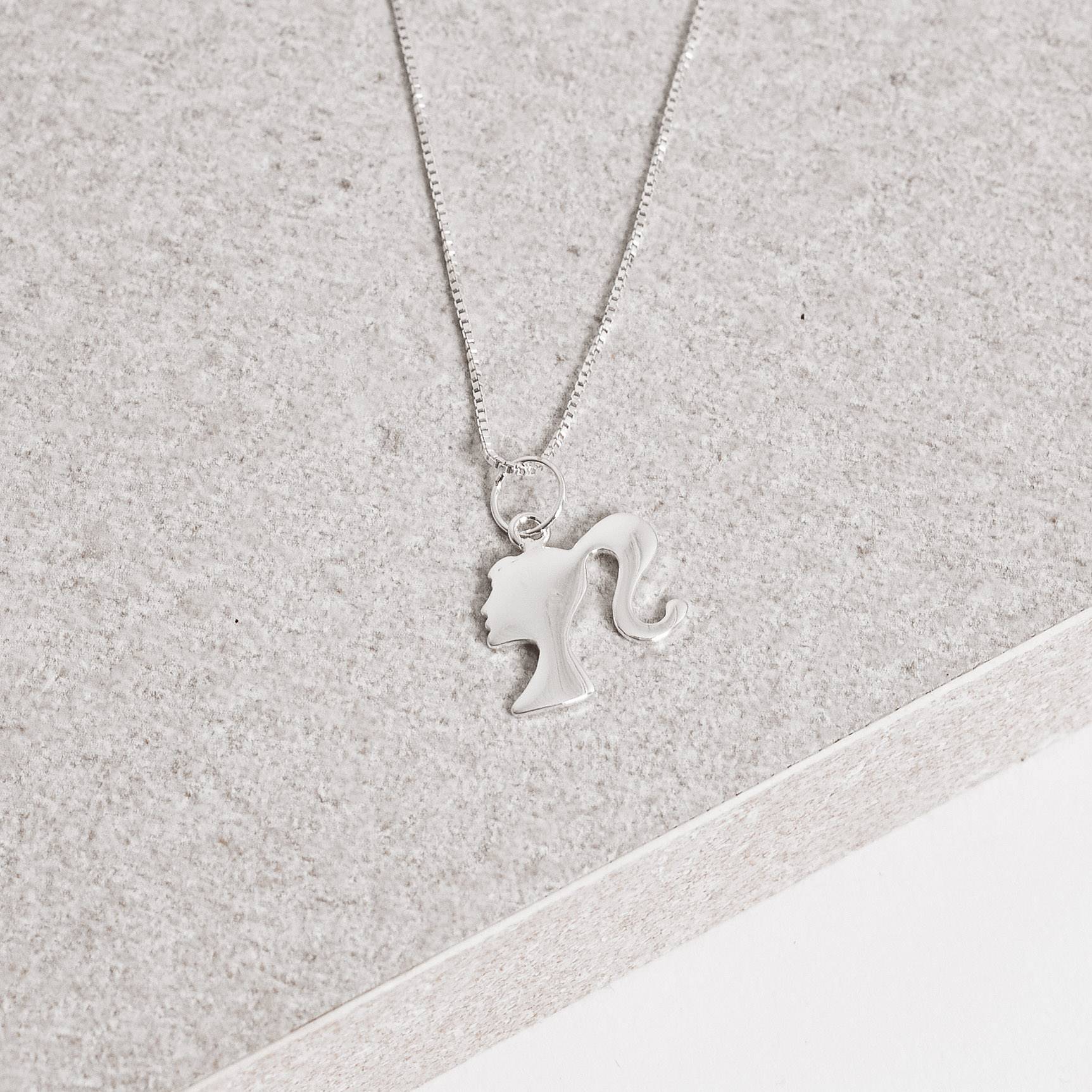 Colar pingente barbie 12mm 45cm