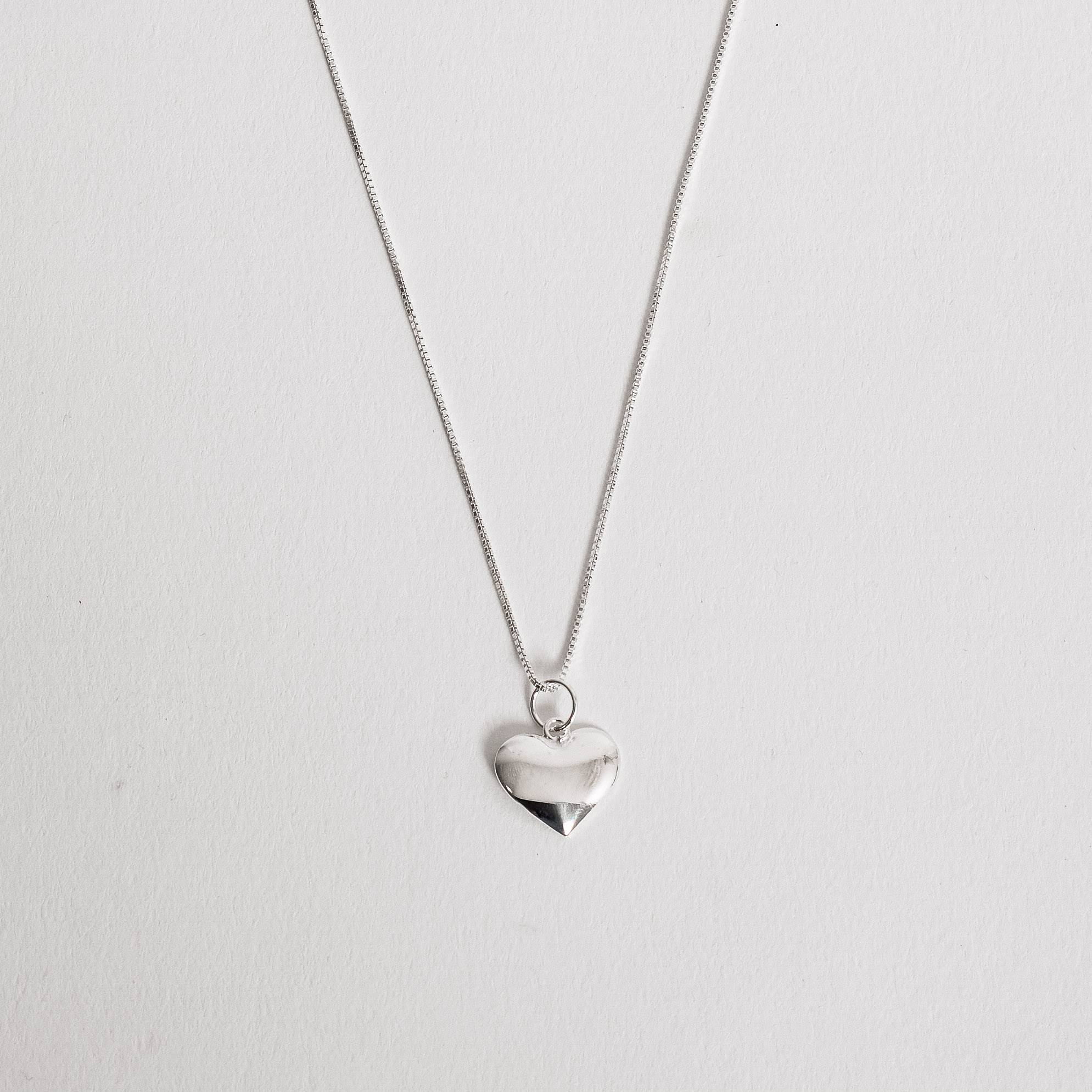 Colar pingente coração liso 12mm 40cm