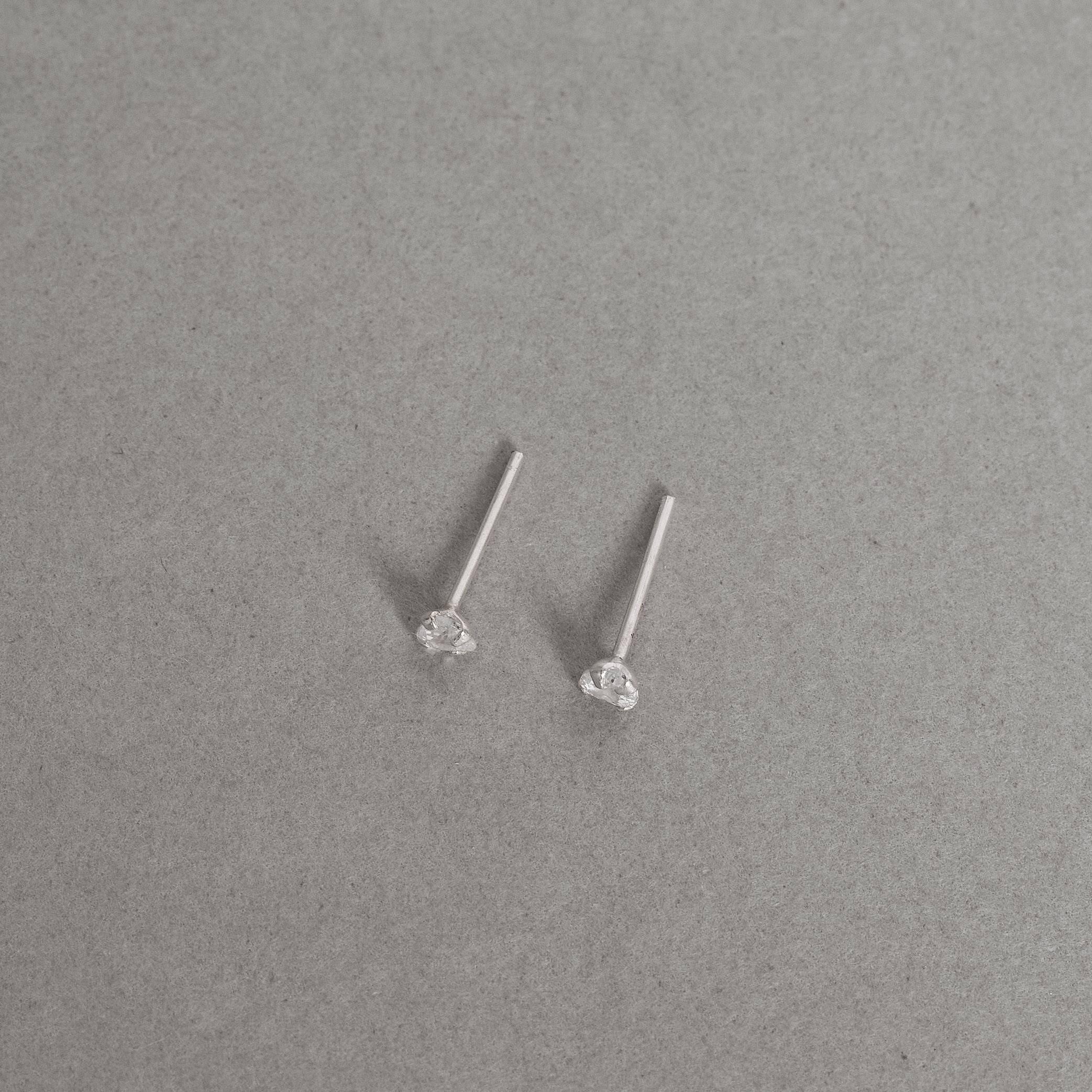 Imagem Secundária Brinco zircônia coração 3mm