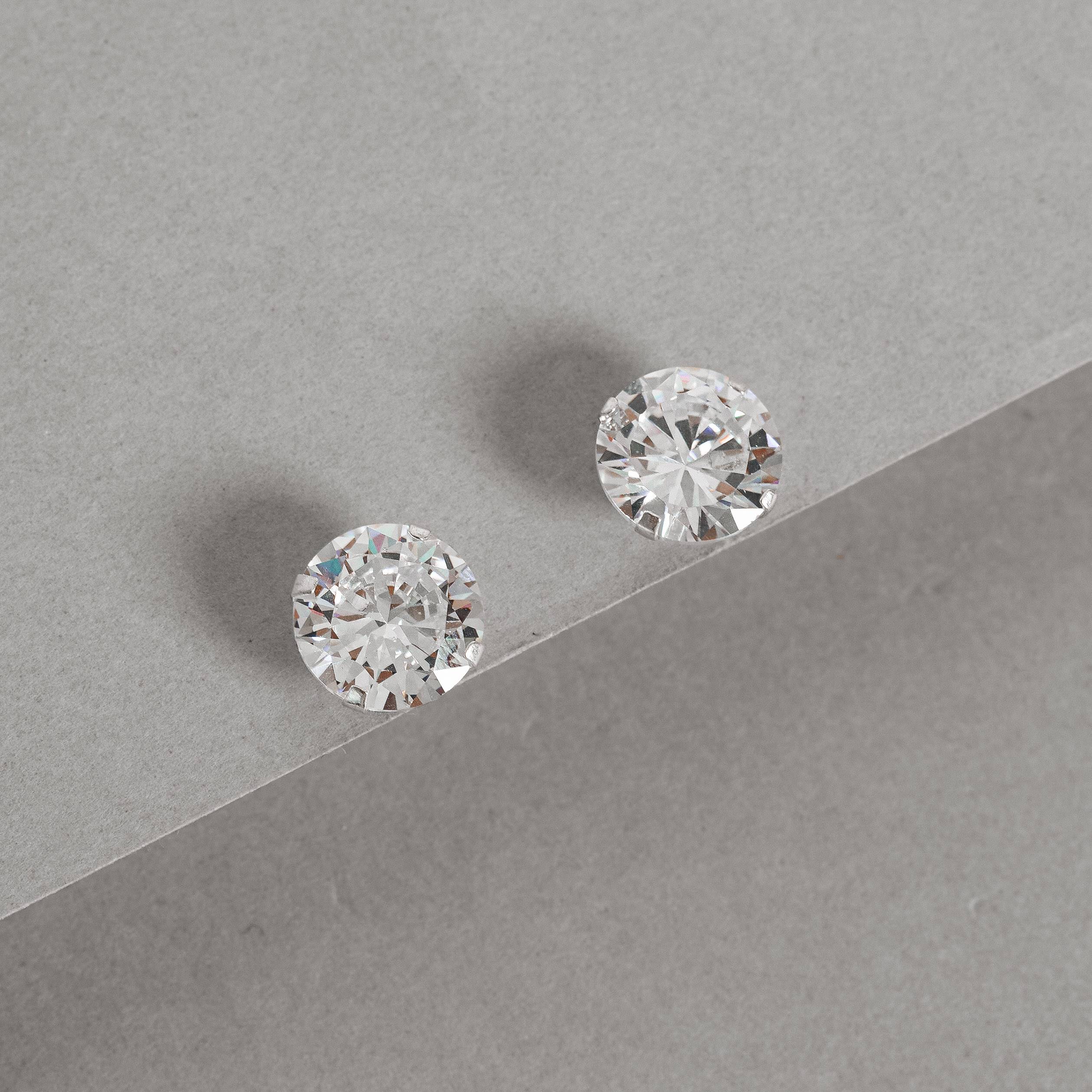 Brinco zircônia redonda cristal 12mm