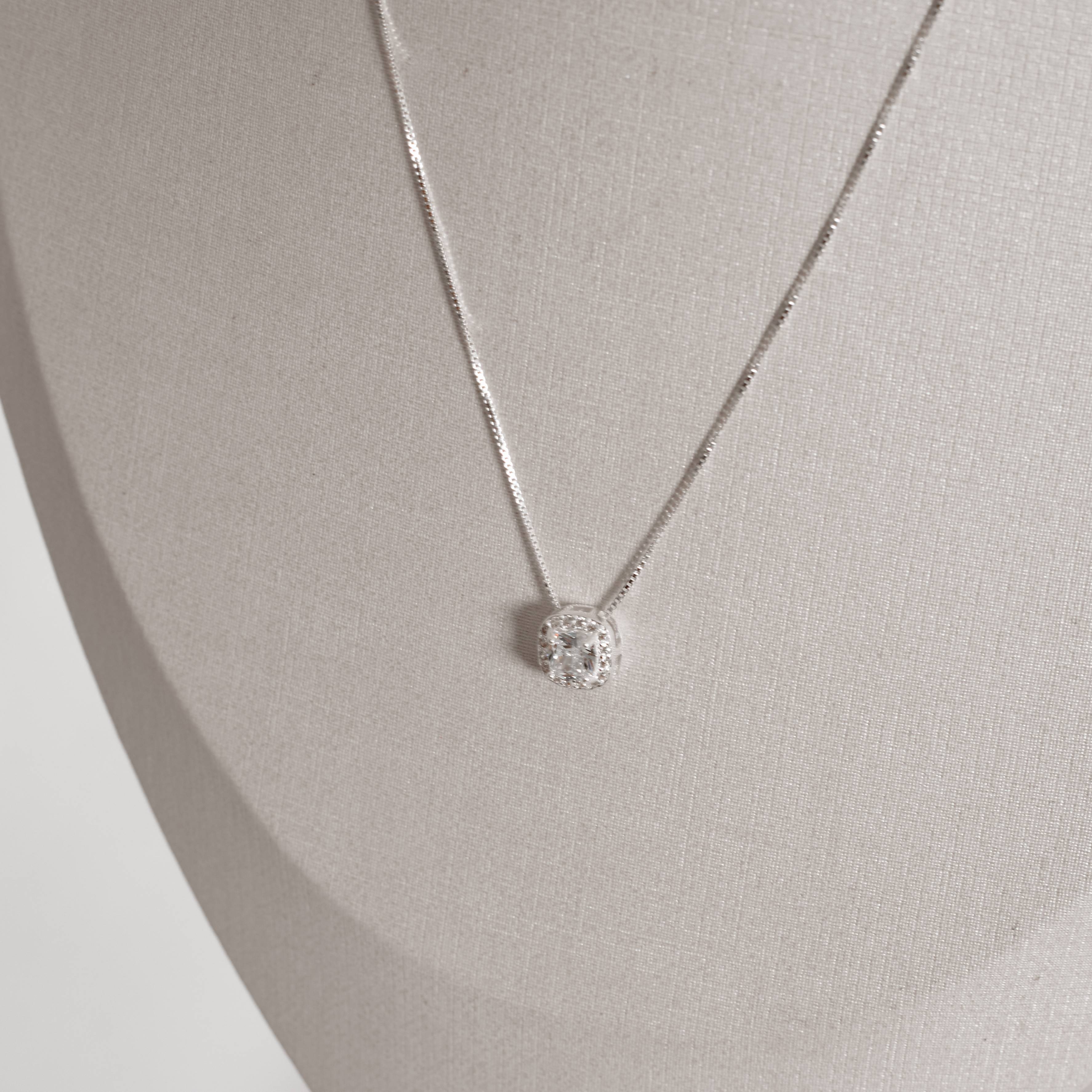 Imagem Secundária Colar zircônia quadrada com cravejado 8mm 40cm