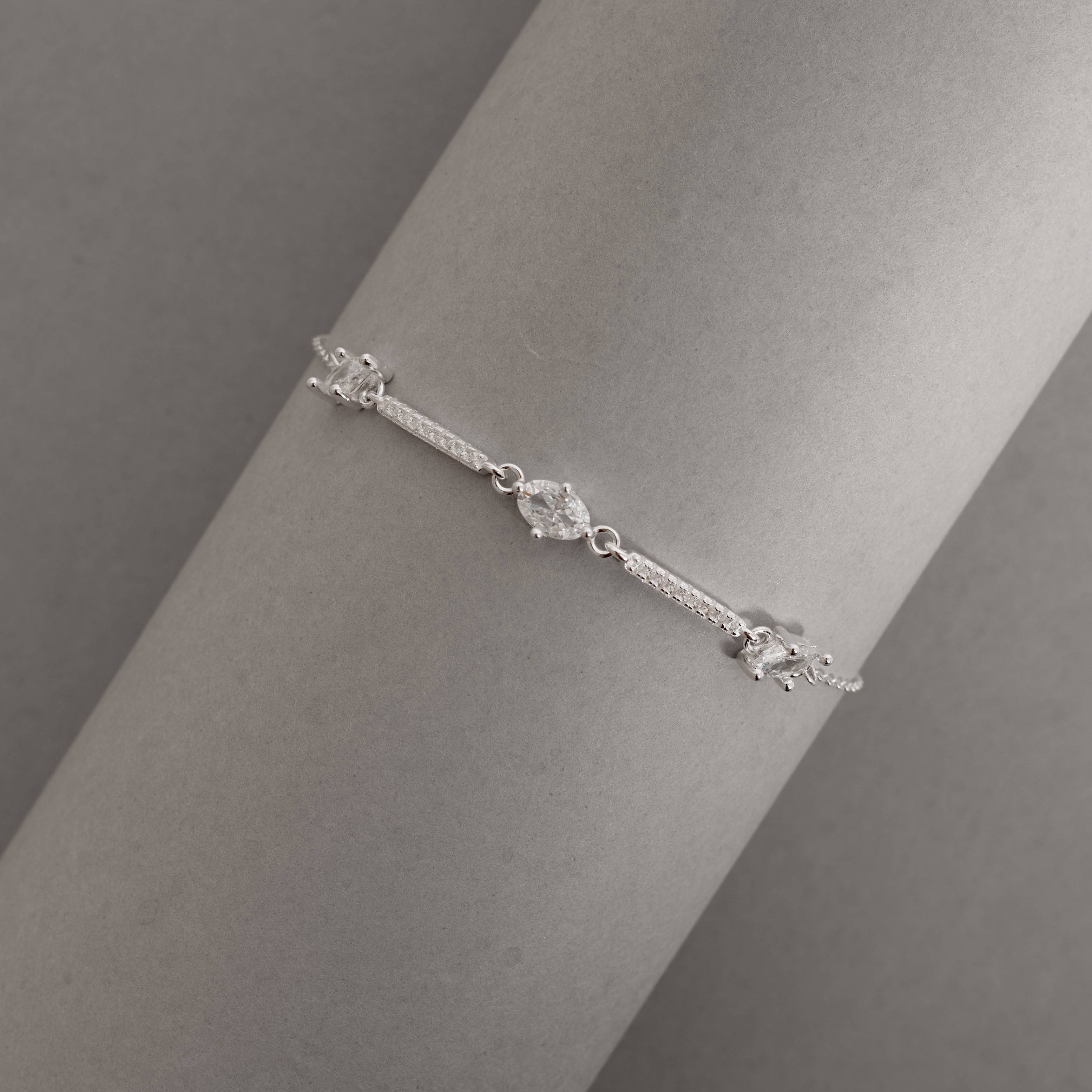 Pulseira entremeios zircônias com palitos cravejados 16+4cm