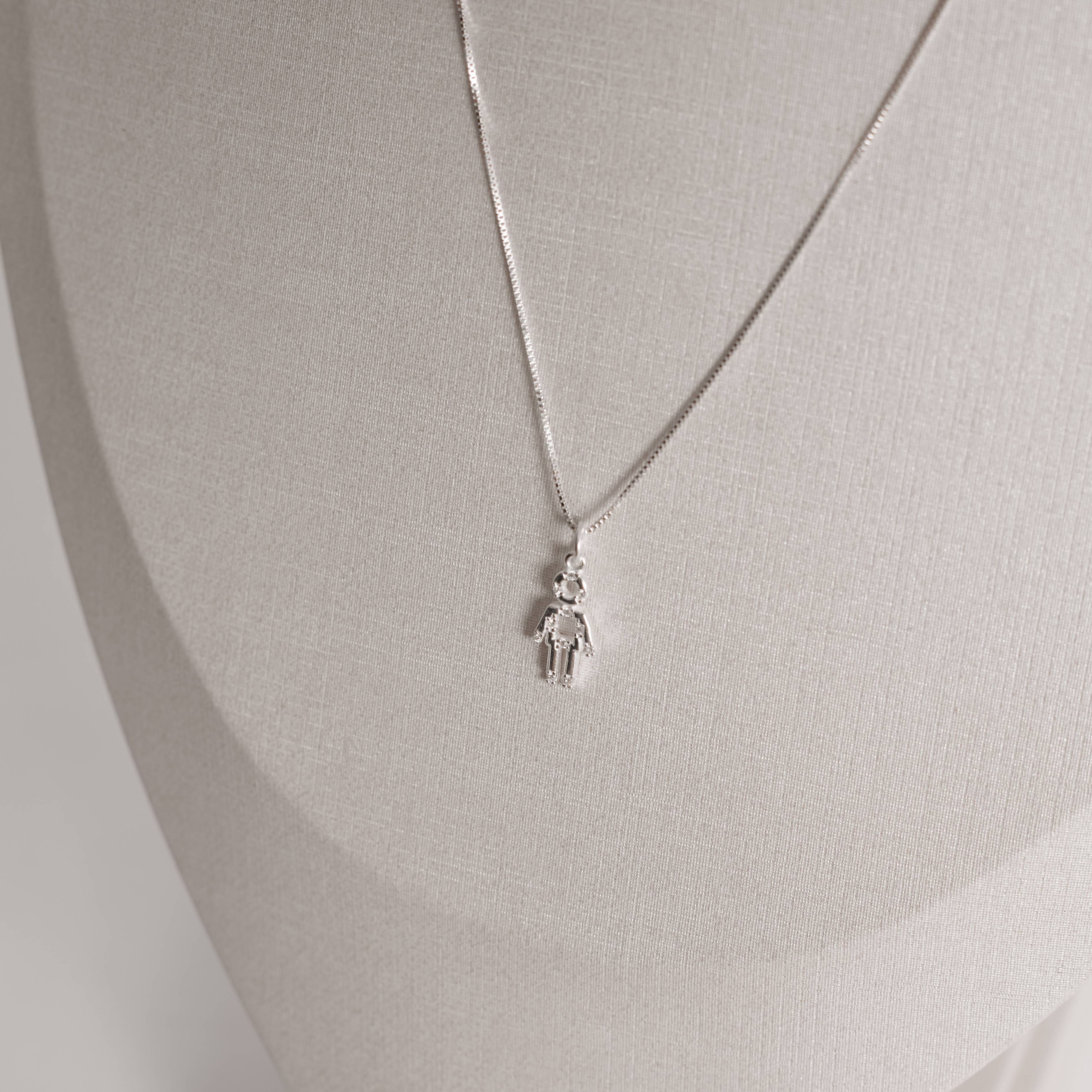 Imagem Secundária Colar pingente menino com zircônias 14mm 45cm