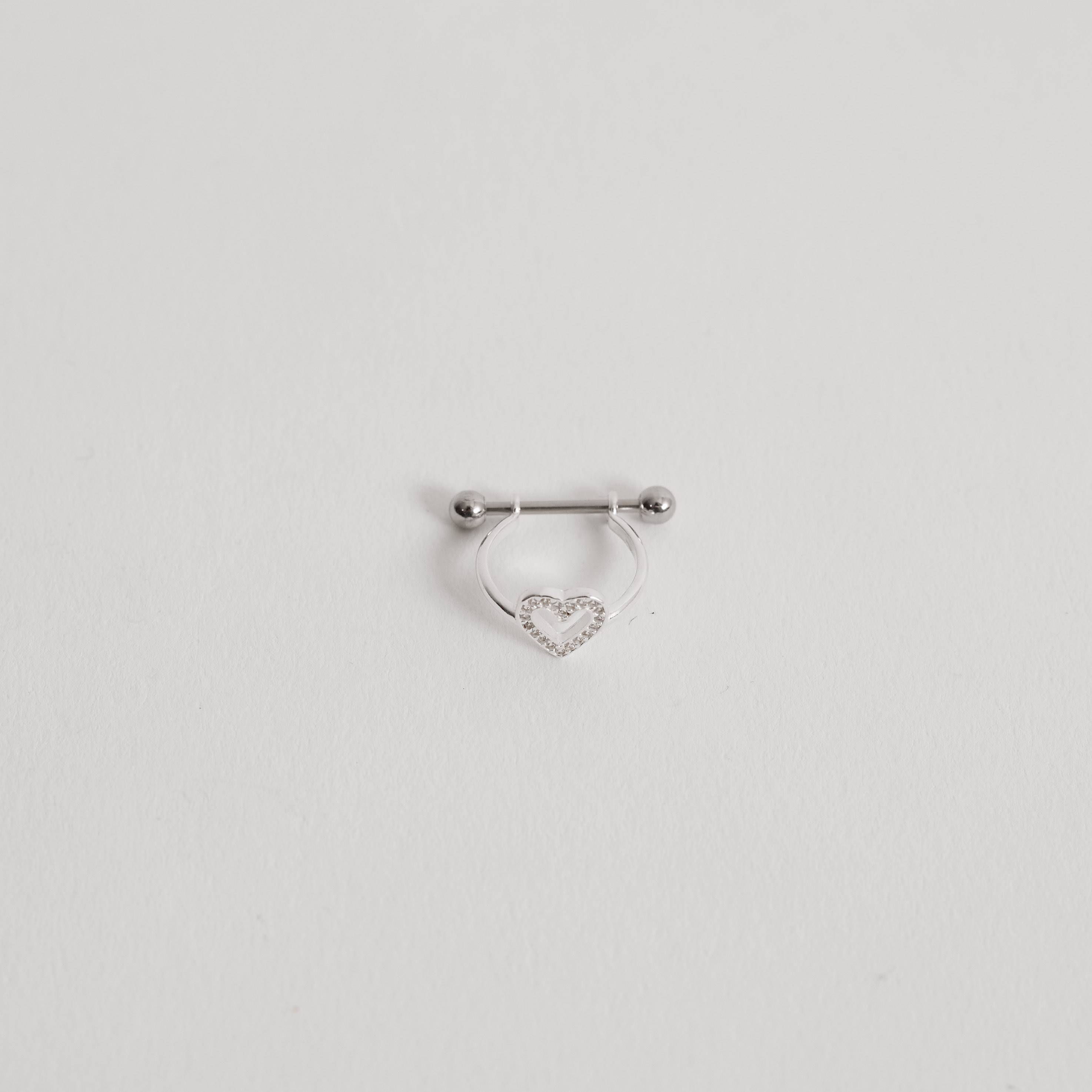Piercing conch coração vazado cravejado 13mm haste