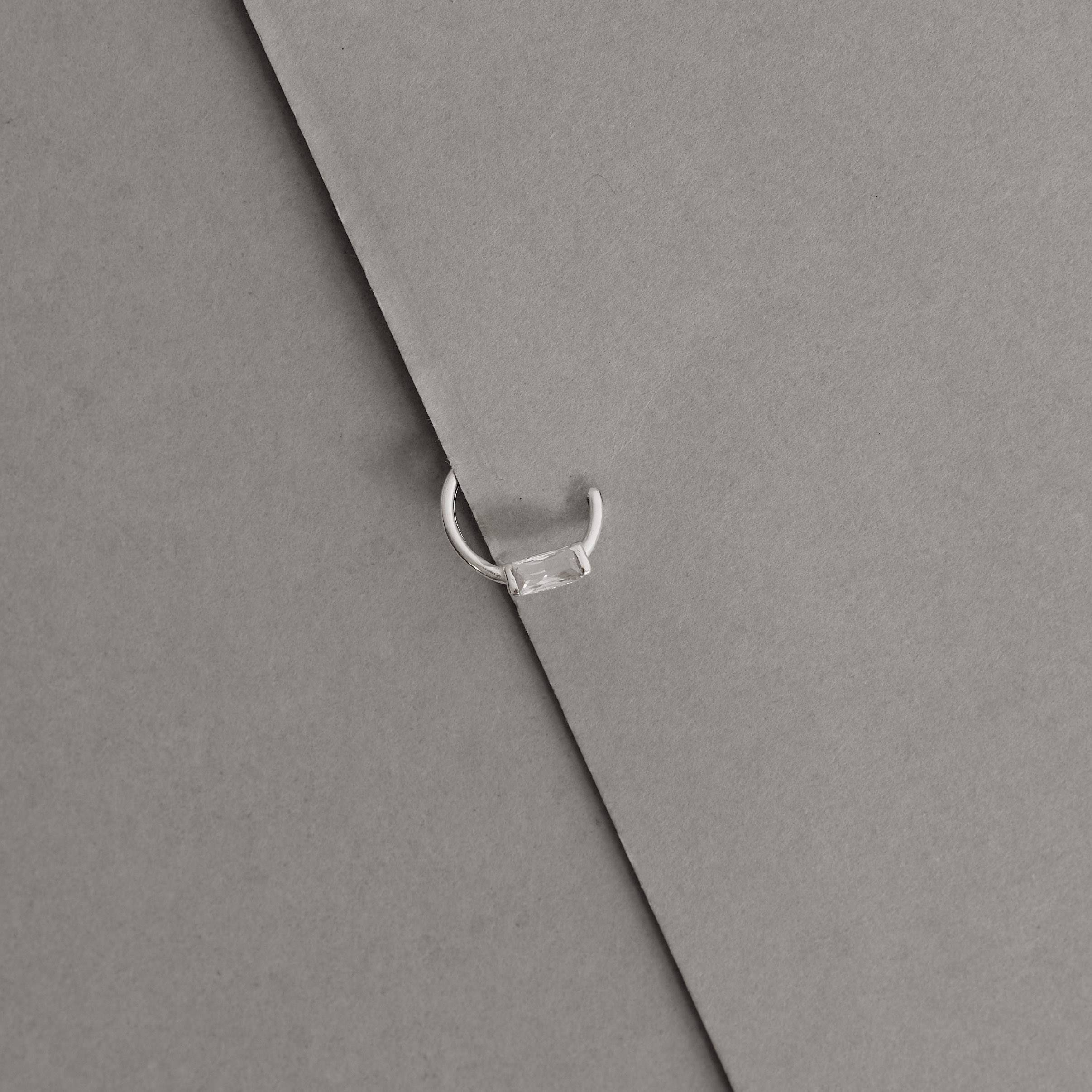 Imagem Piercing argola 9mm zircônia retangular