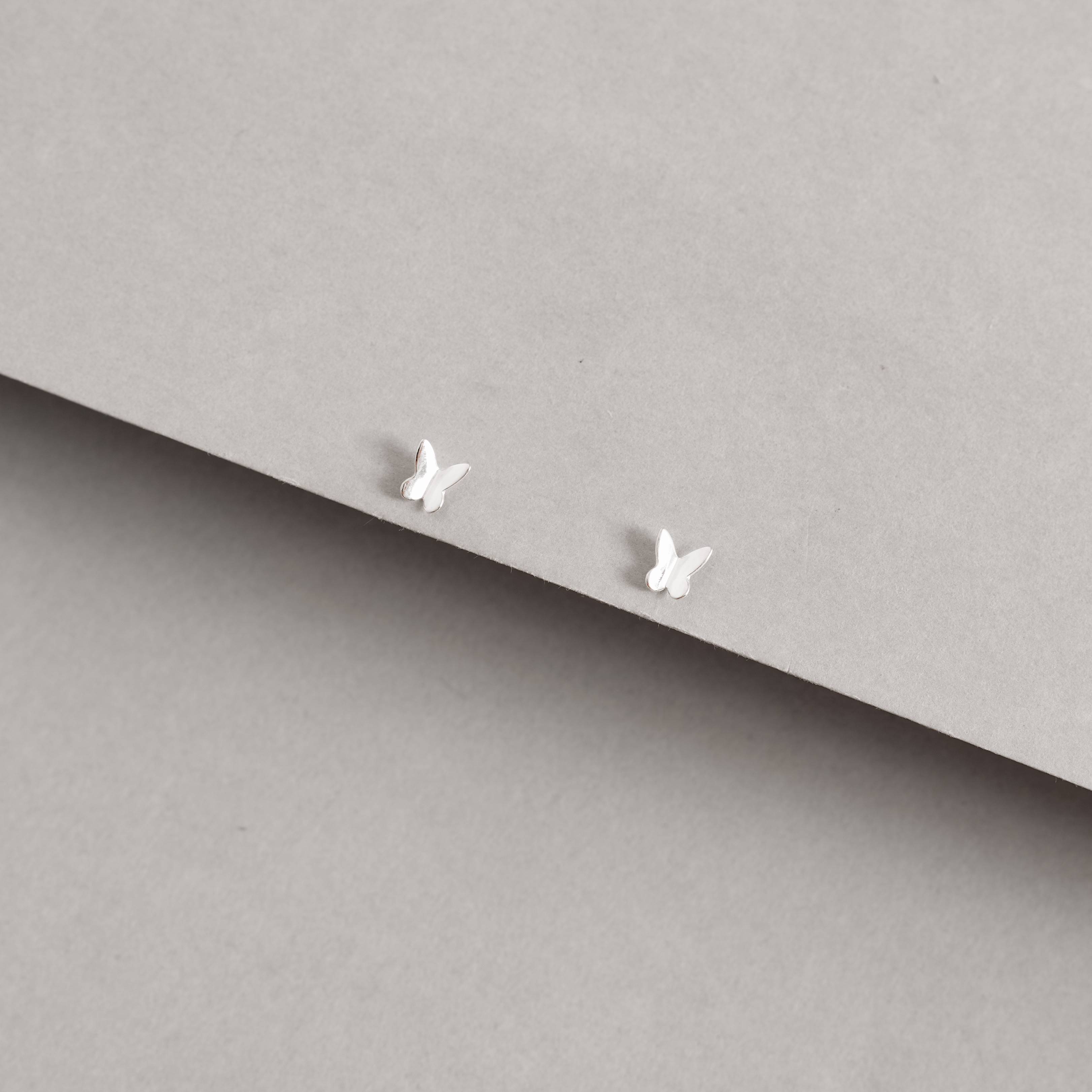 Imagem Brinco infantil borboleta vinco 5mm tarraxa baby