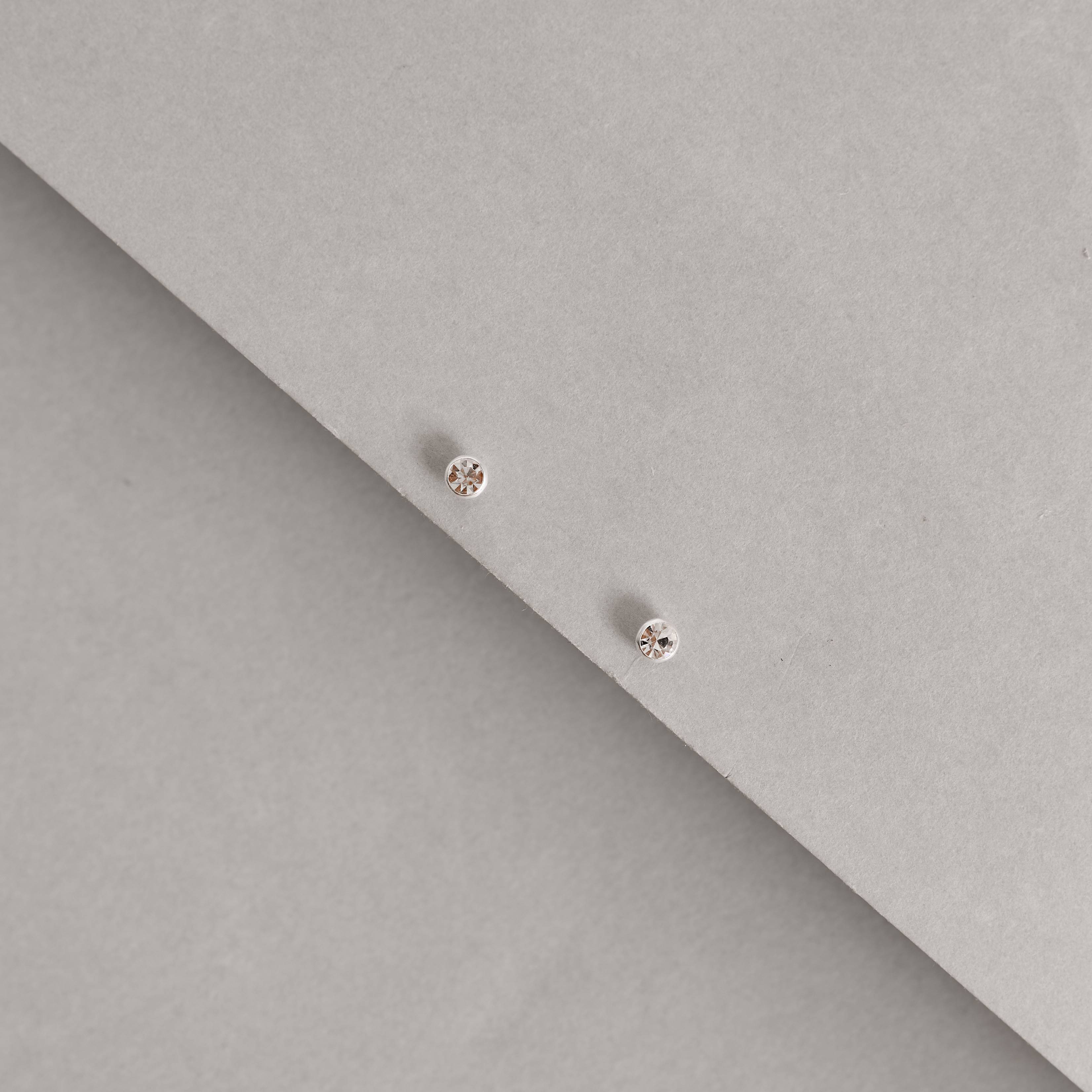 Imagem Brinco infantil zircônia 3mm cristal tarraxa baby - CI