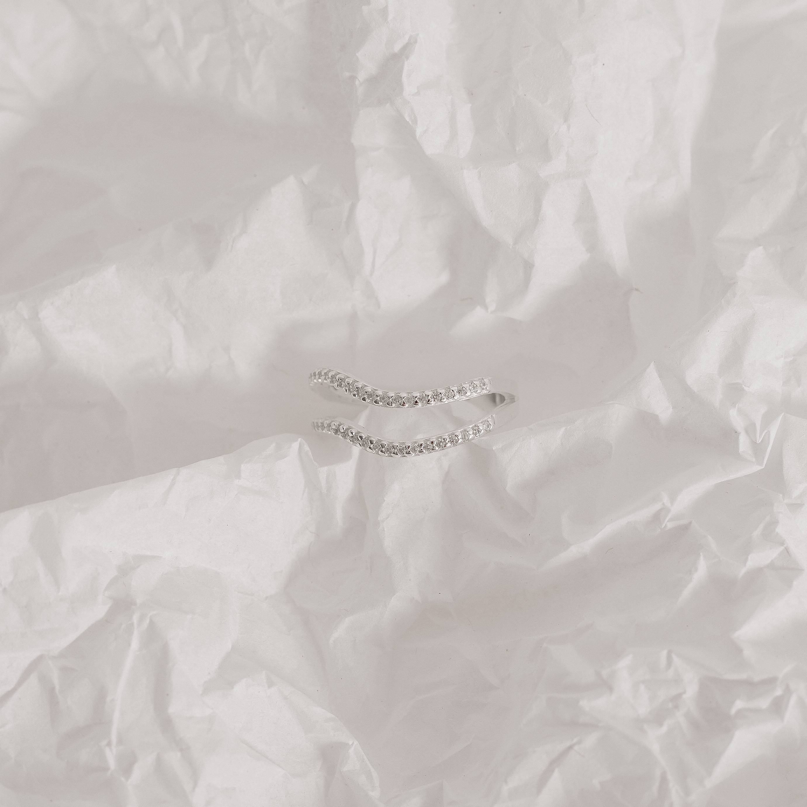 Imagem Secundária Anel duplo ondulado cravejado