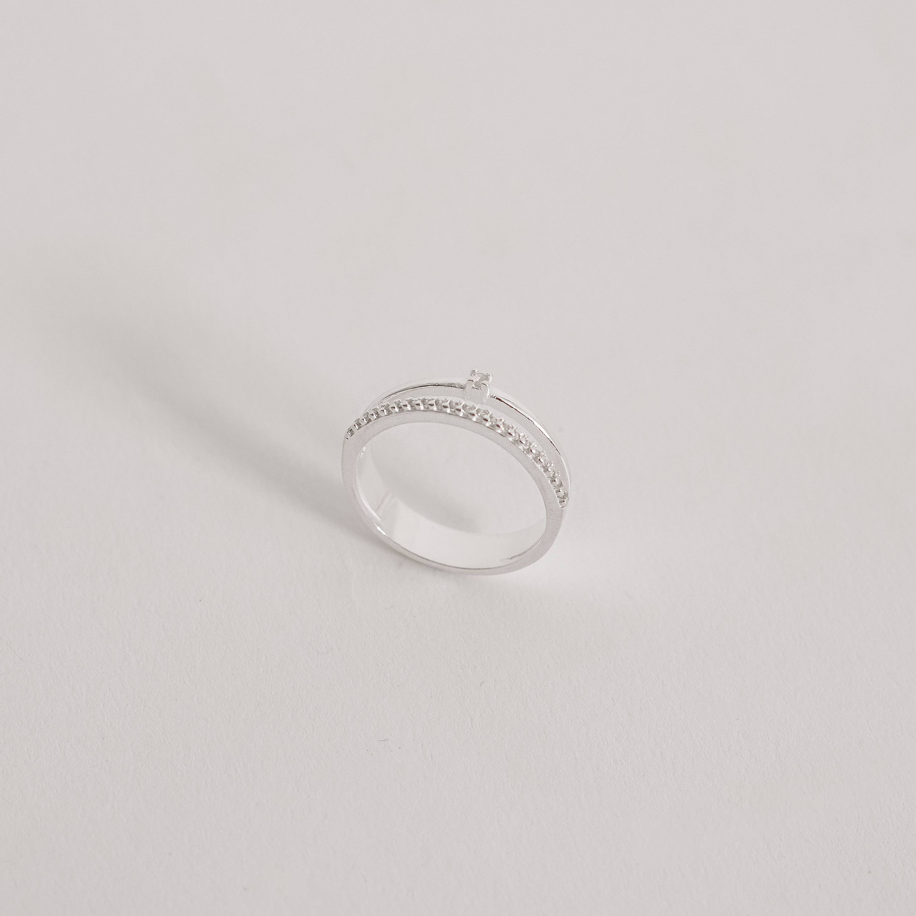 Imagem Anel duplo solitário com meia aliança