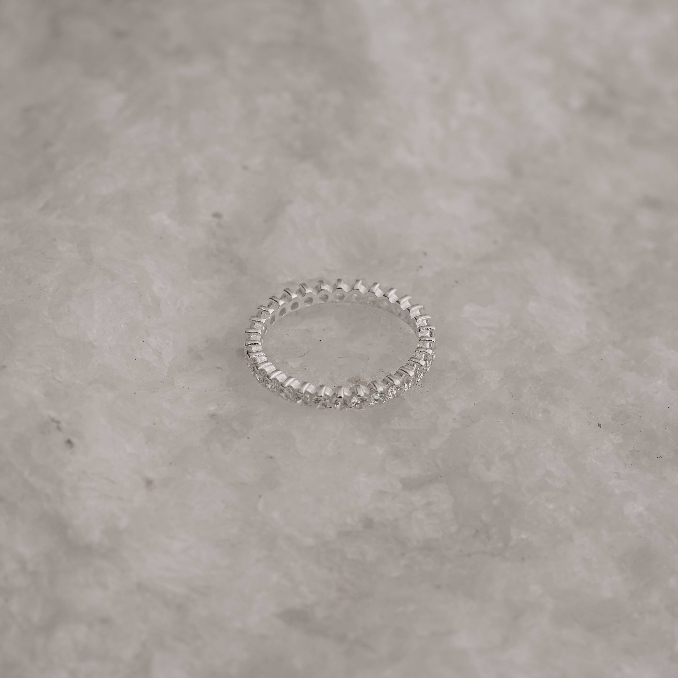 Imagem Secundária Anel aliança toda cravejada 2.5mm