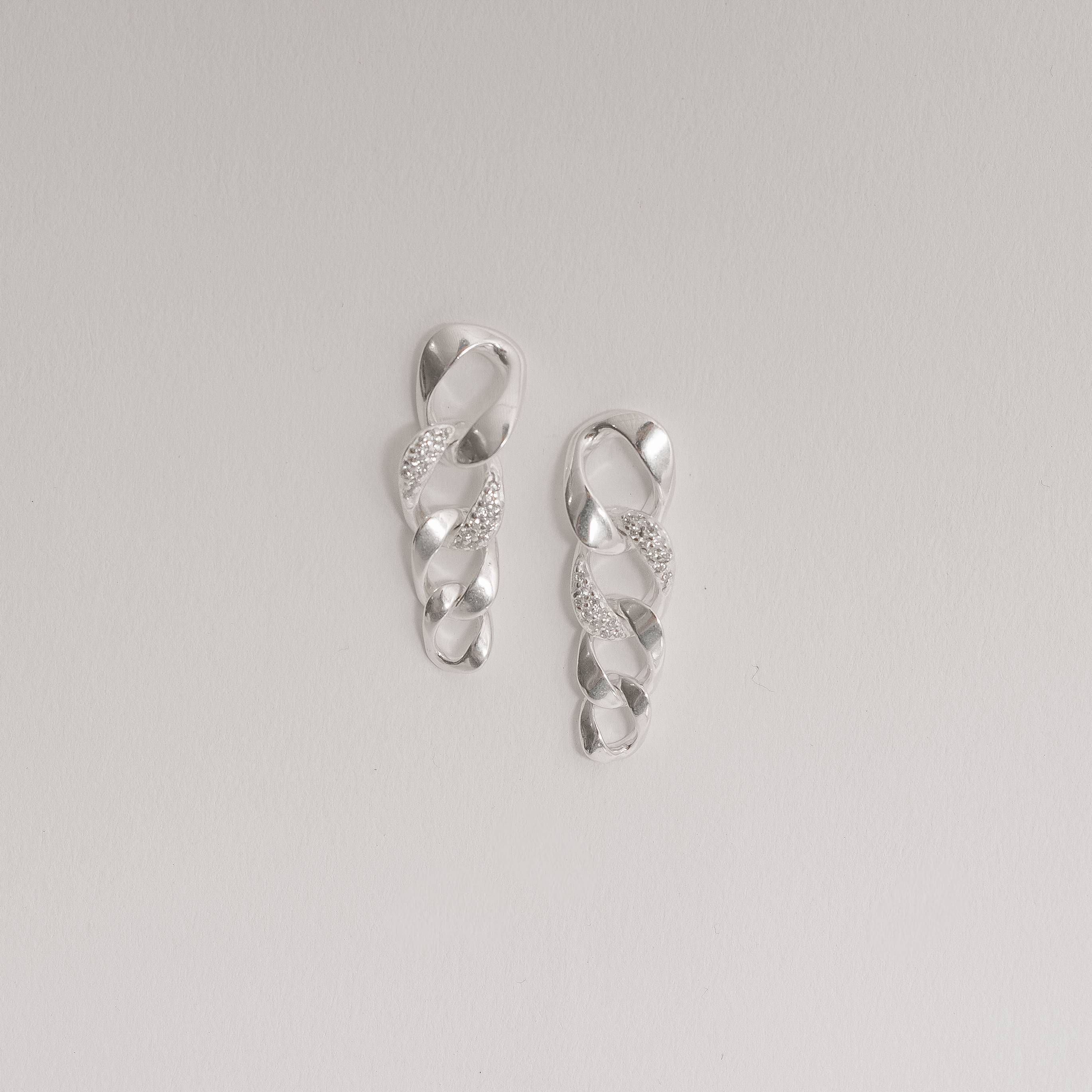 Imagem Secundária Brinco corrente detalhe cravejado 28mm