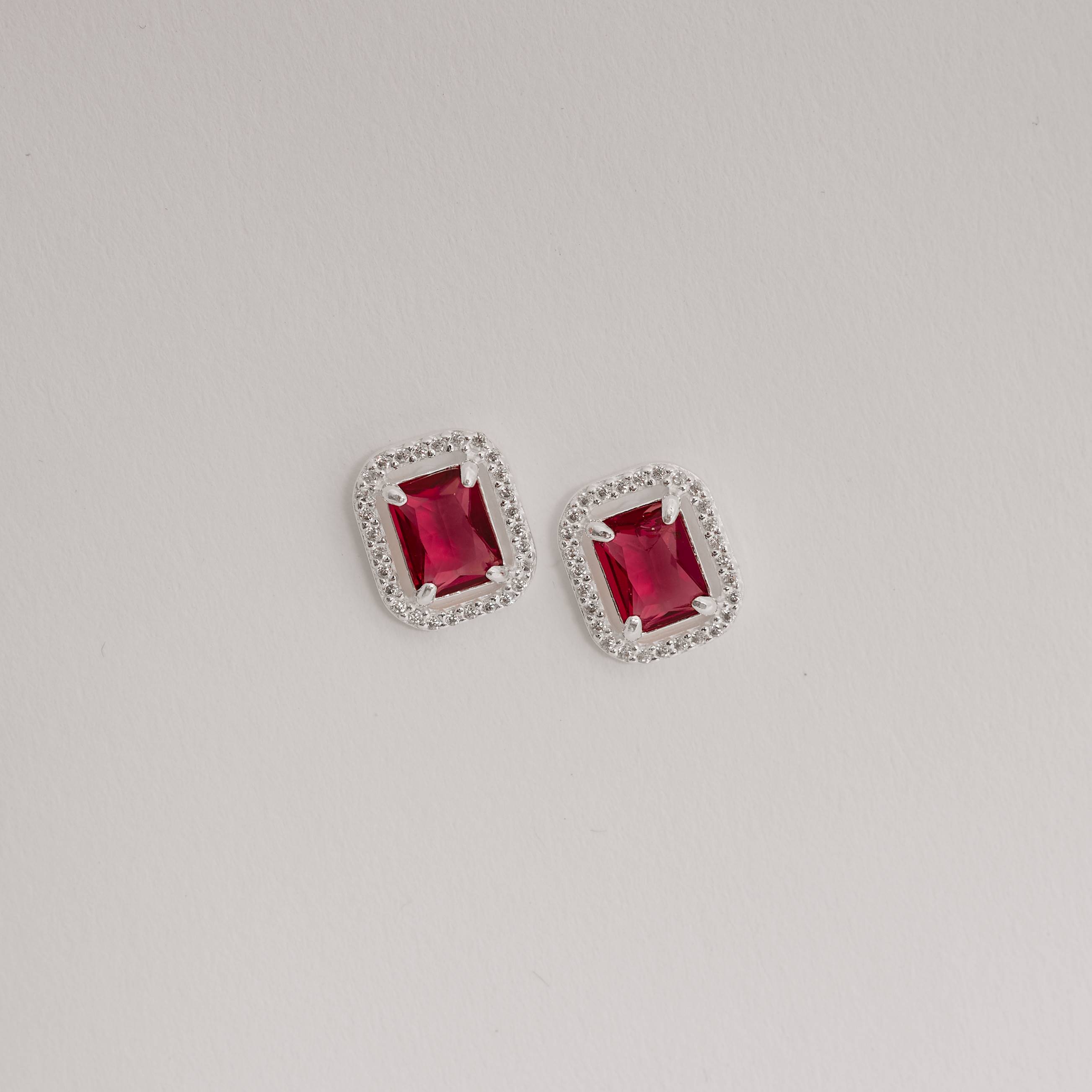 Imagem Brinco zircônia retangular cereja com cravejado 13mm