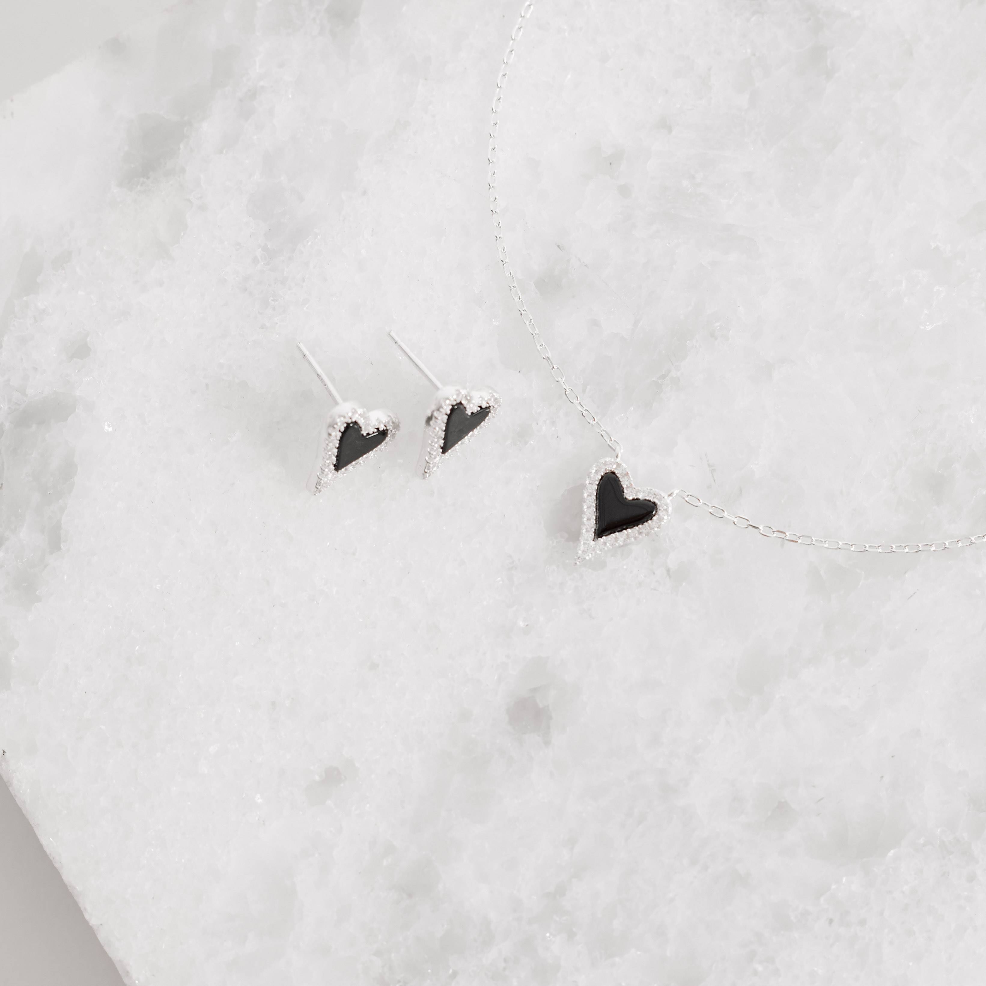Conjunto brinco e colar coração pedra ônix com cravejado 11mm corrente cadeado 45+5cm