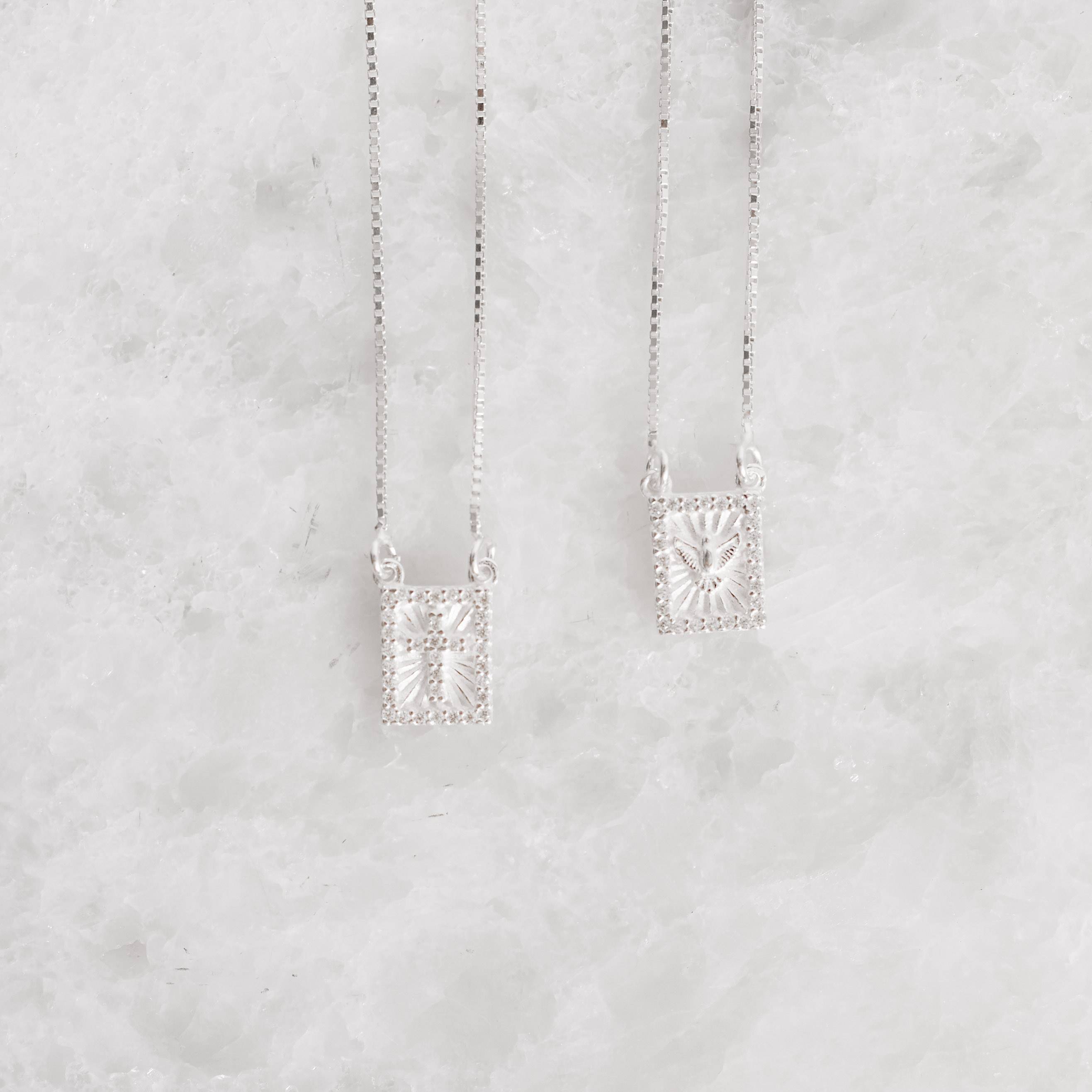 Escapulário medalhas cruz e Espírito Santo cravejados v15 60cm