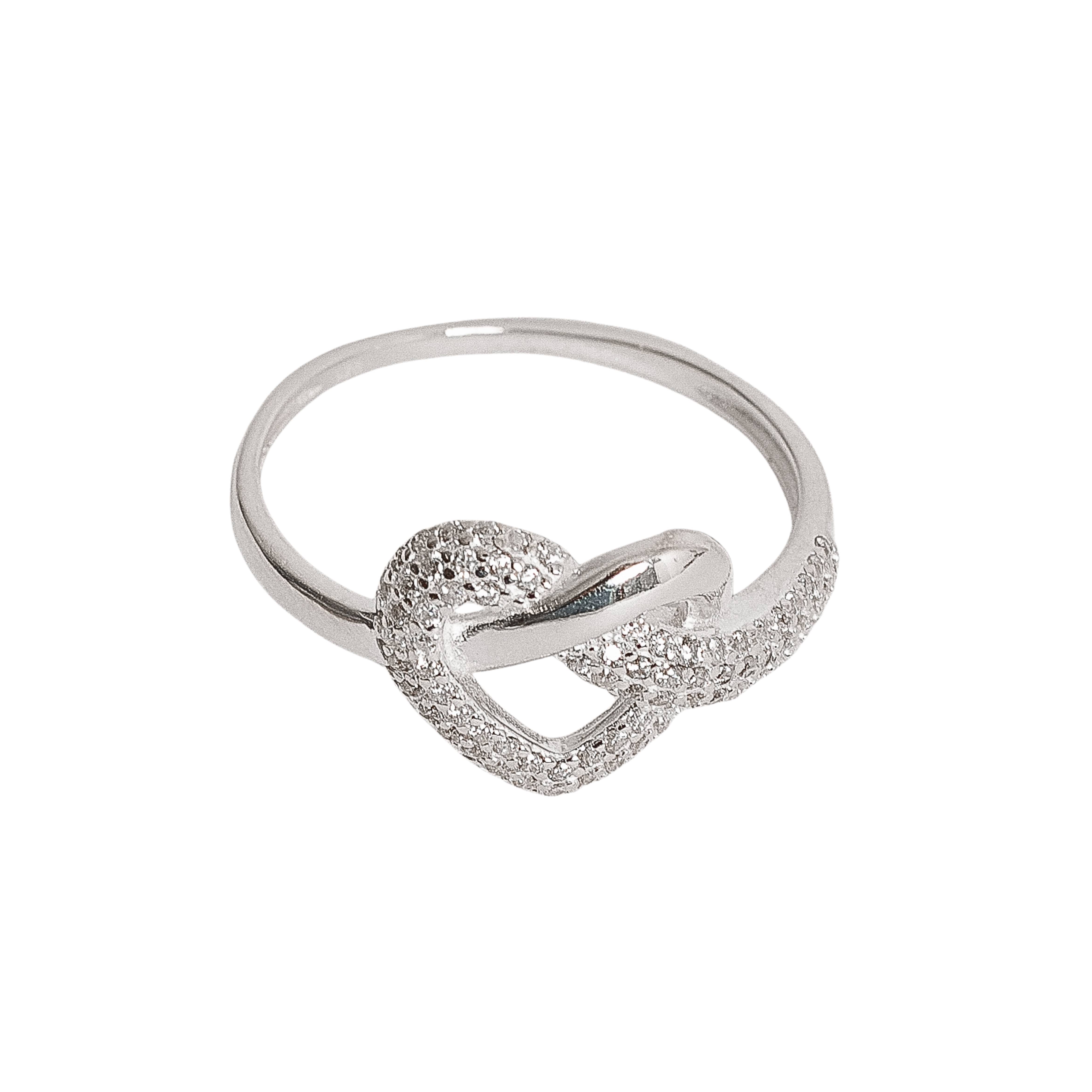 Anel nó coração com cravejado triplo