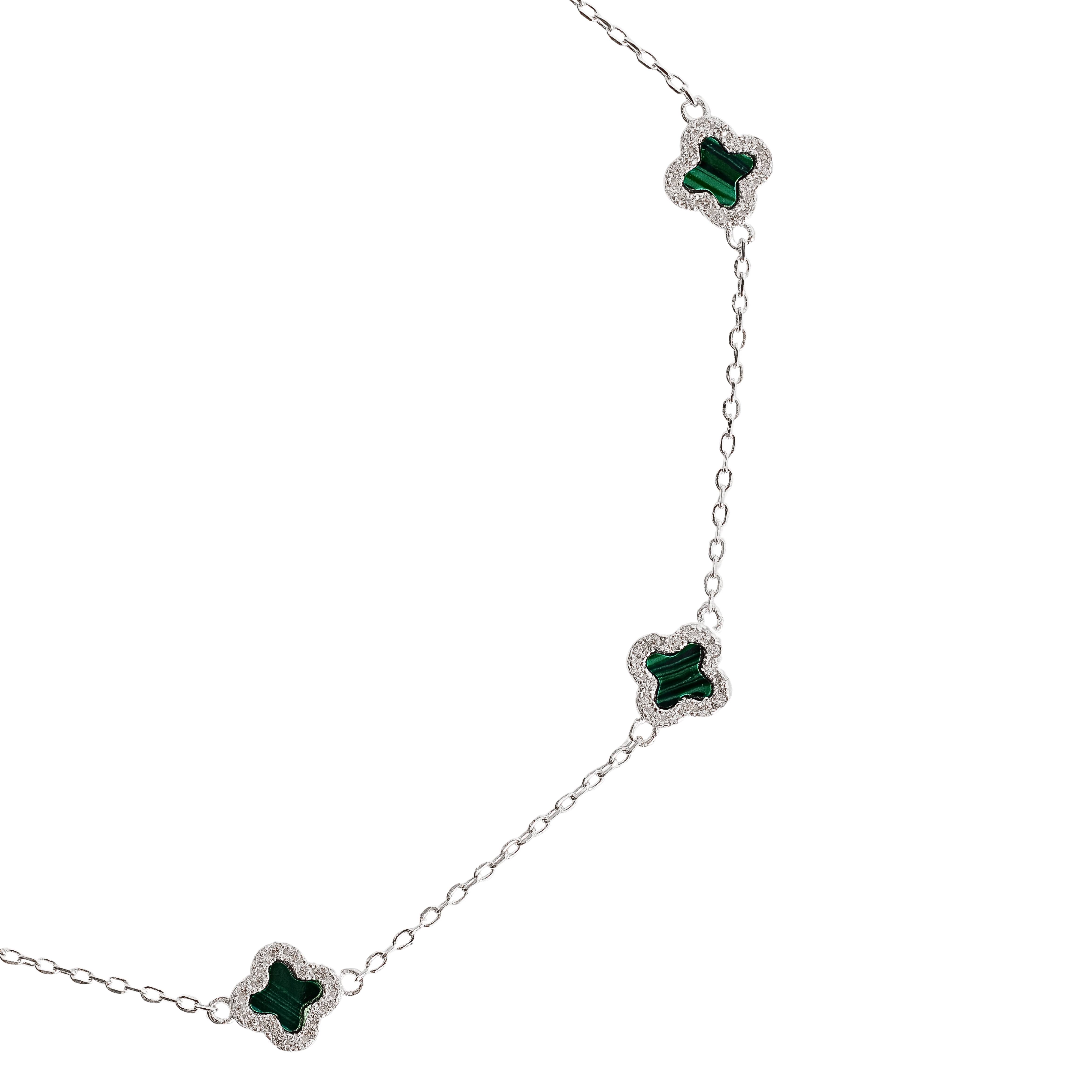 Pulseira entremeios trevos malaquita com cravejado 7mm