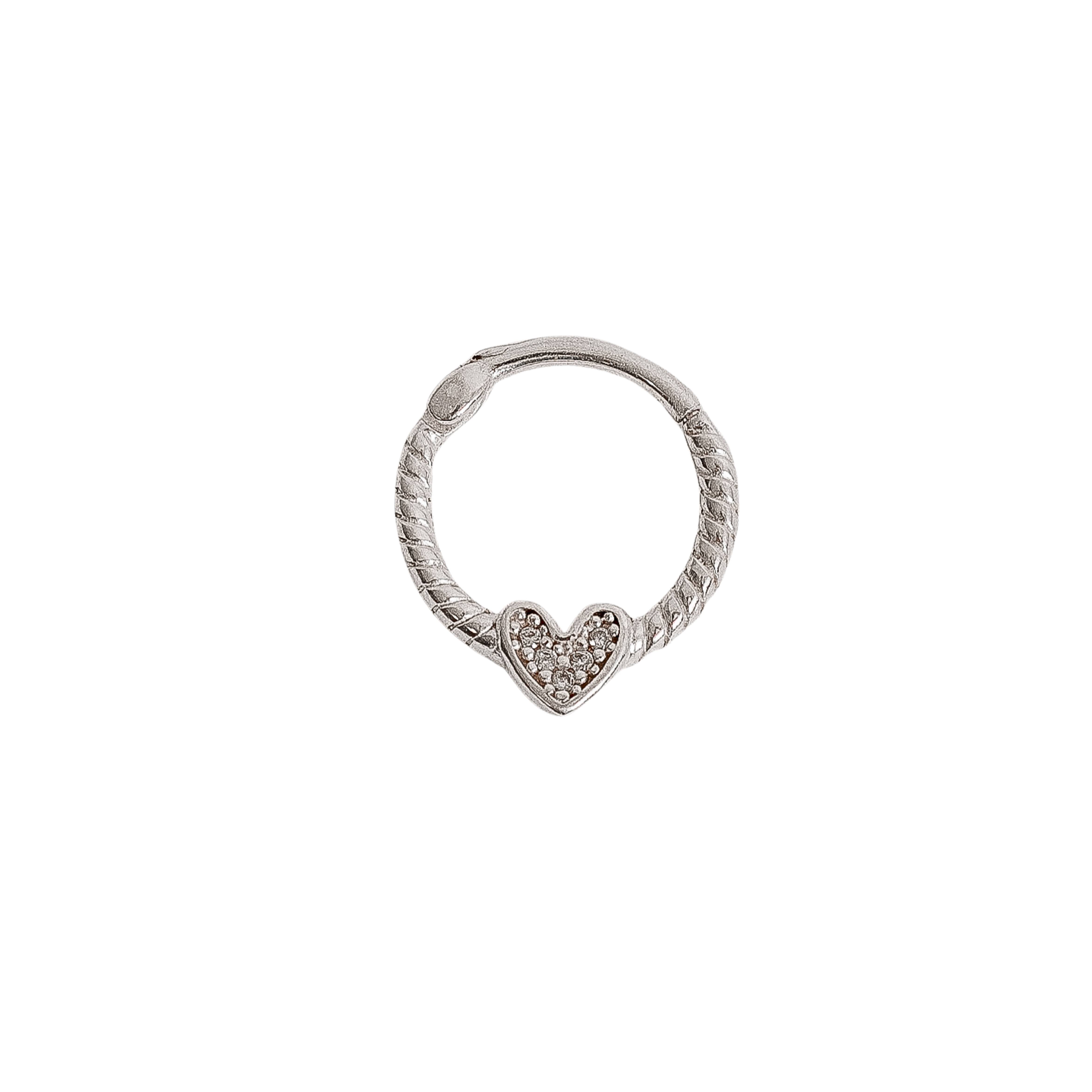 Piercing argola torcida trava com coração cravejado 13mm orelha direita
