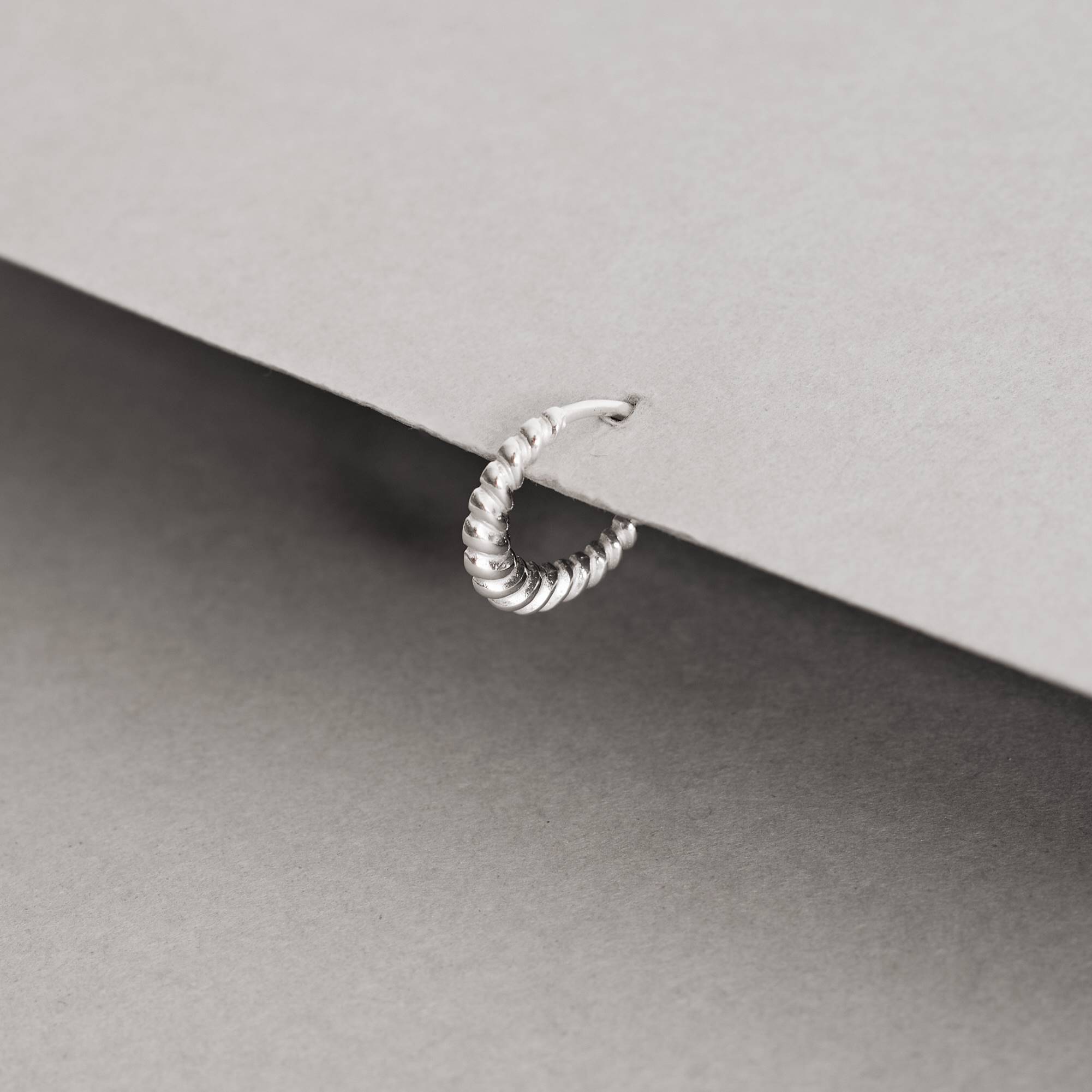 Piercing argola detalhe torcido 12mm