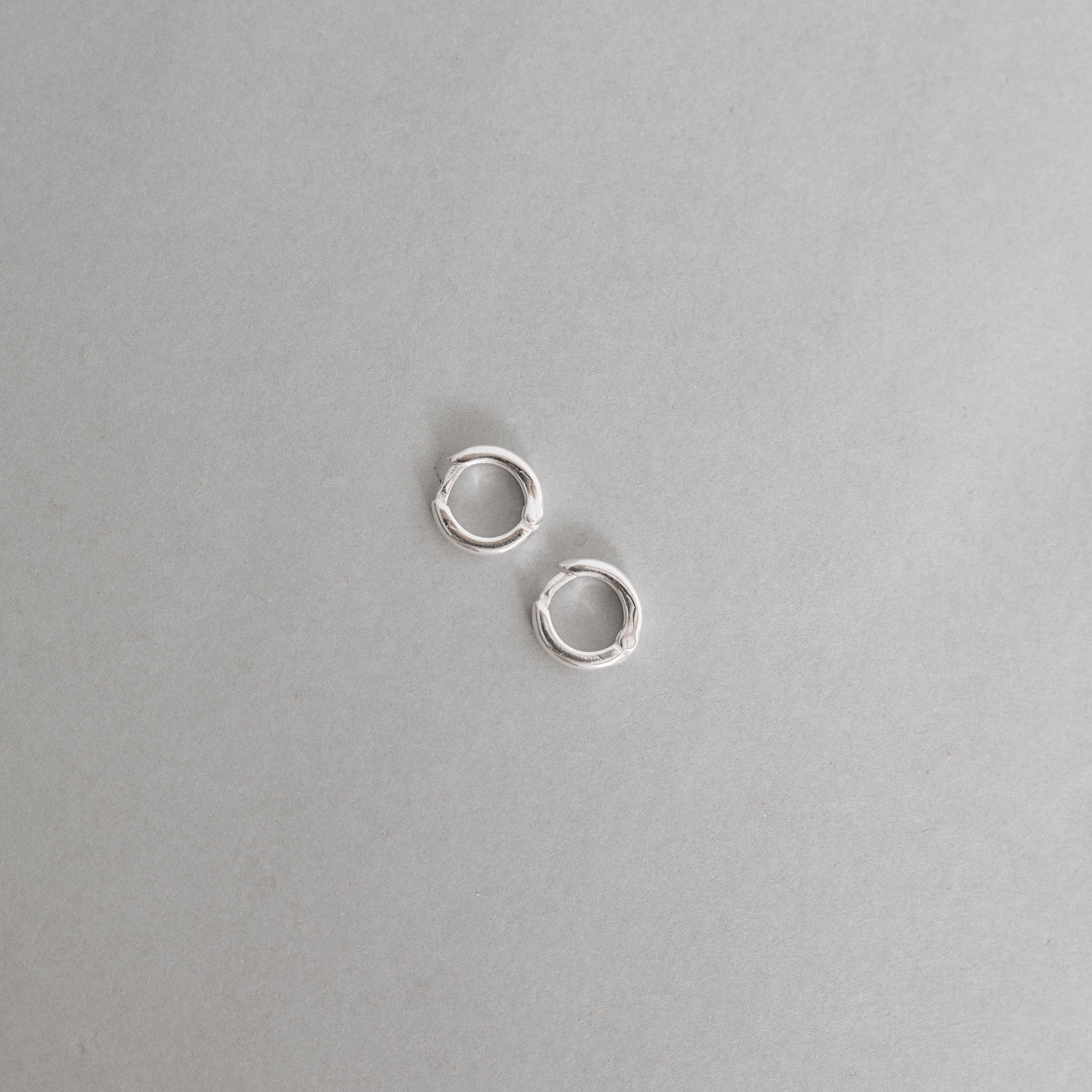 Argola click redonda 9mm fio meia cana