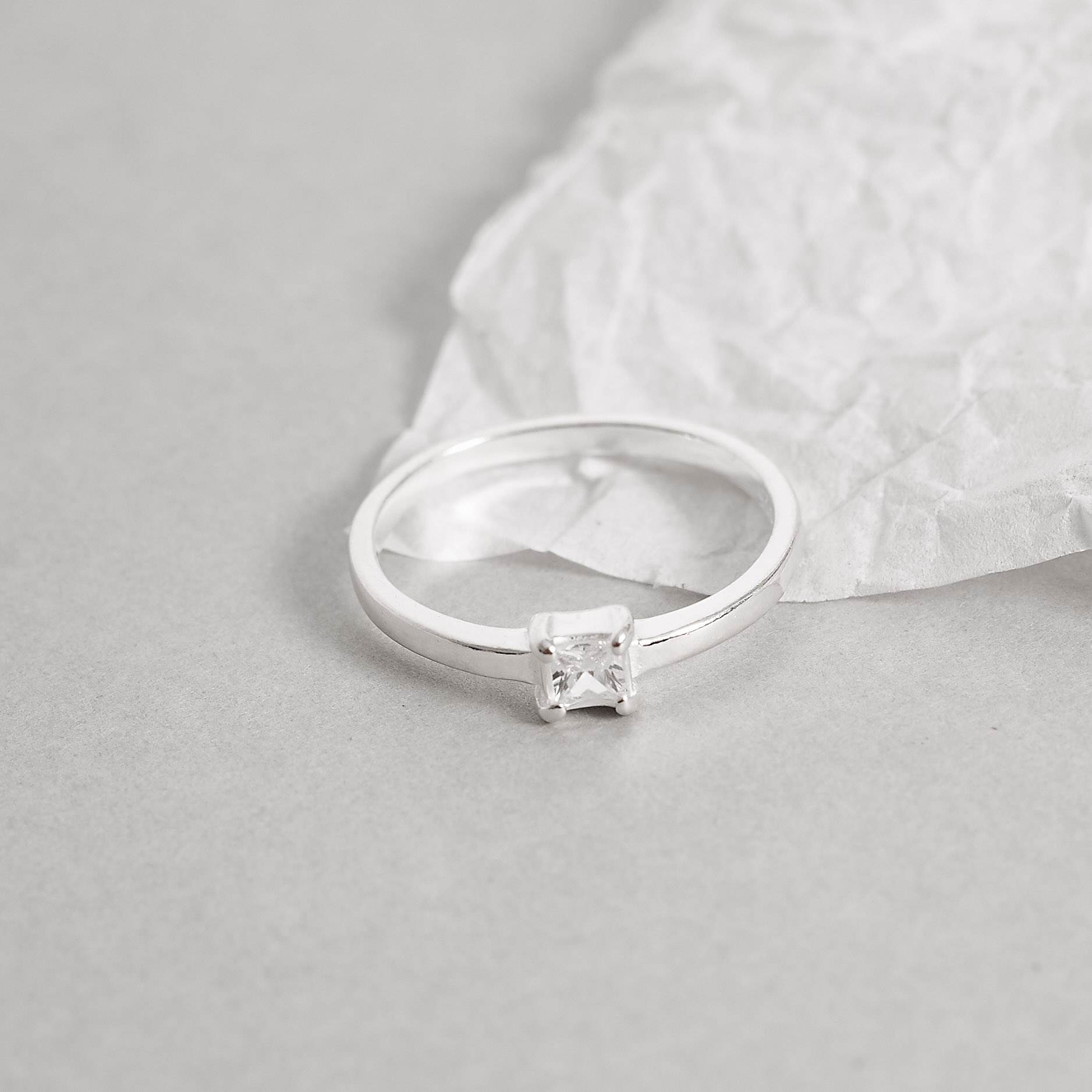 Imagem Secundária Anel solitário zircônia quadrada 3mm