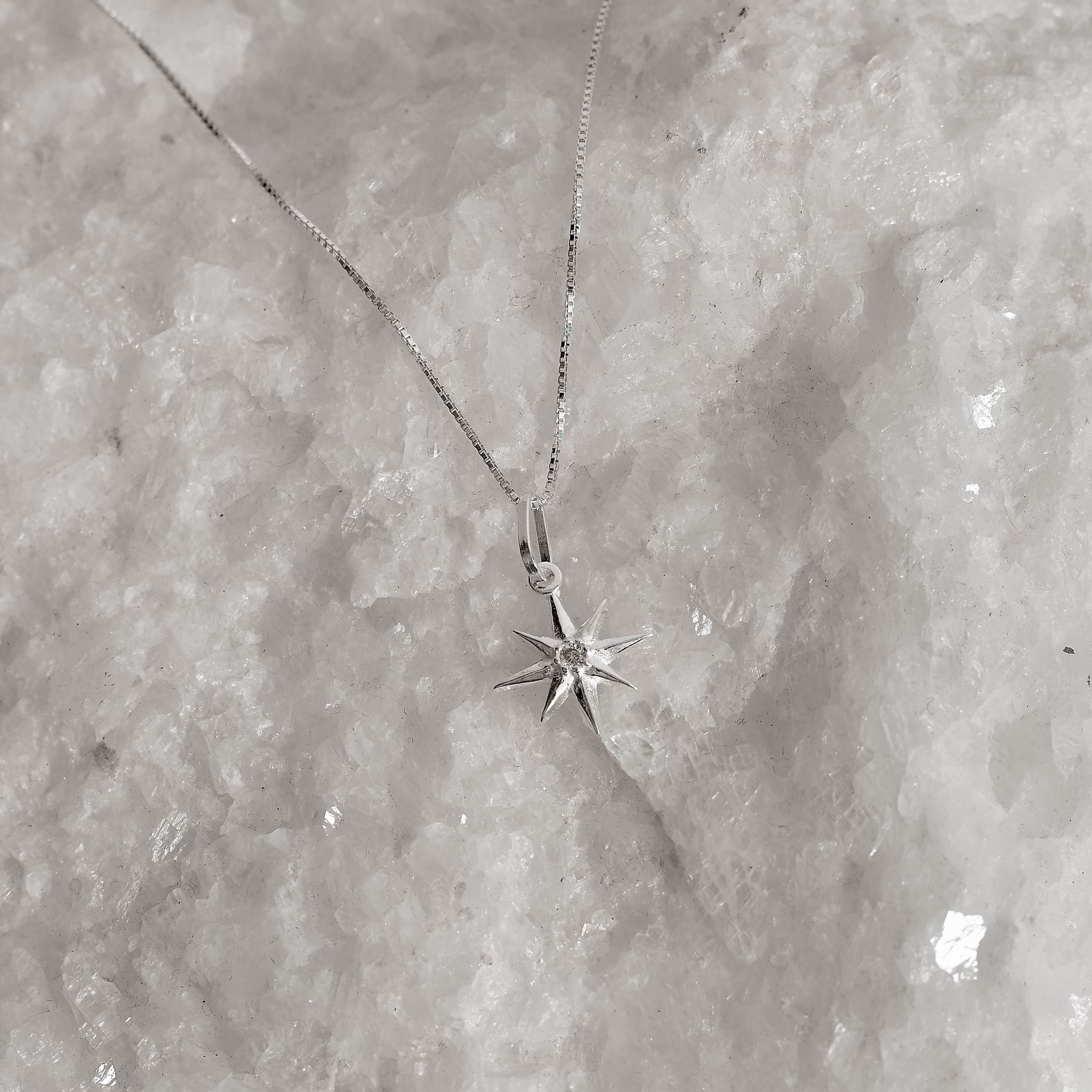 Colar pingente estrela 8 pontas 13mm 45cm