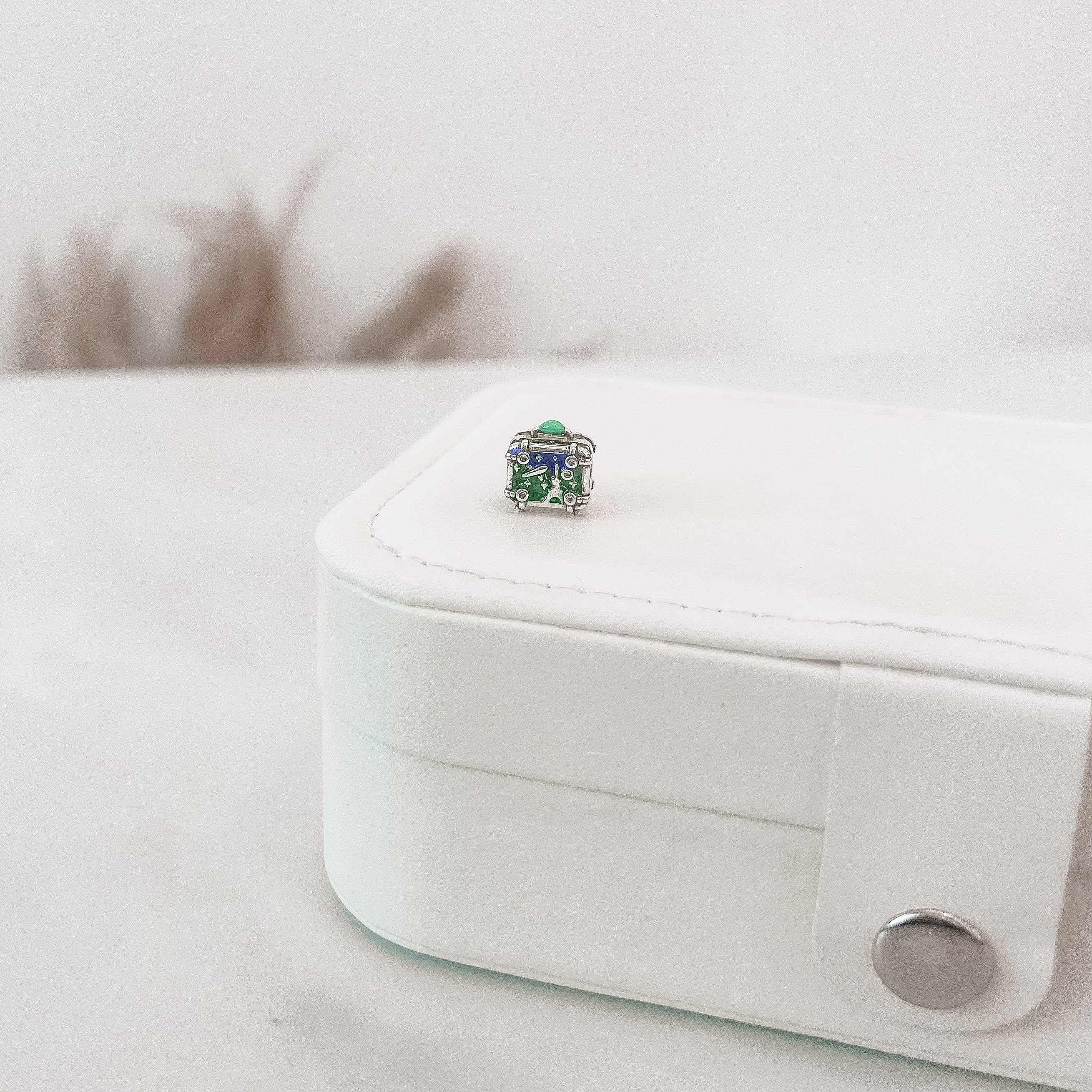 Berloque separador mala com zircônias resina 12mm envelhecido