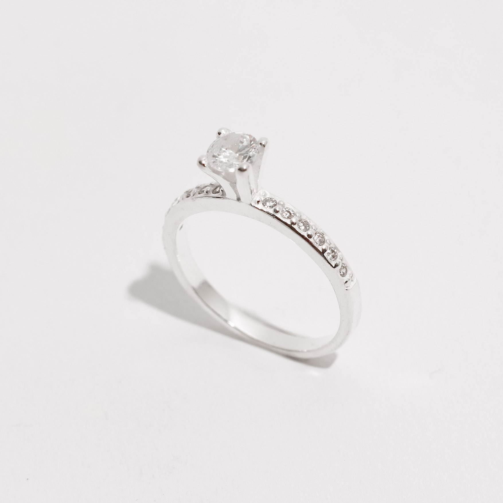 Anel meia aliança e solitário 4mm cristal