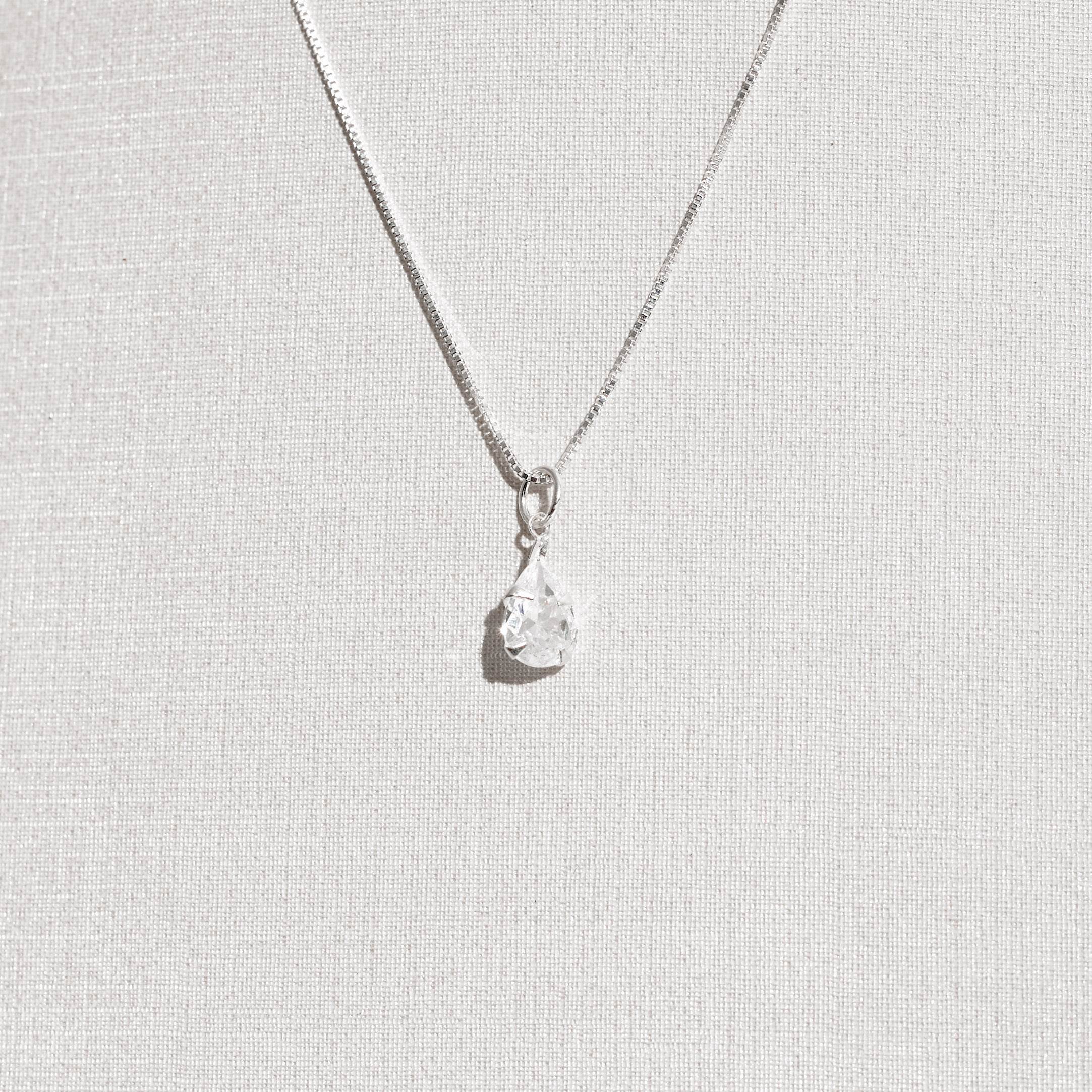 Colar pingente zircônia gota 8mm 40cm