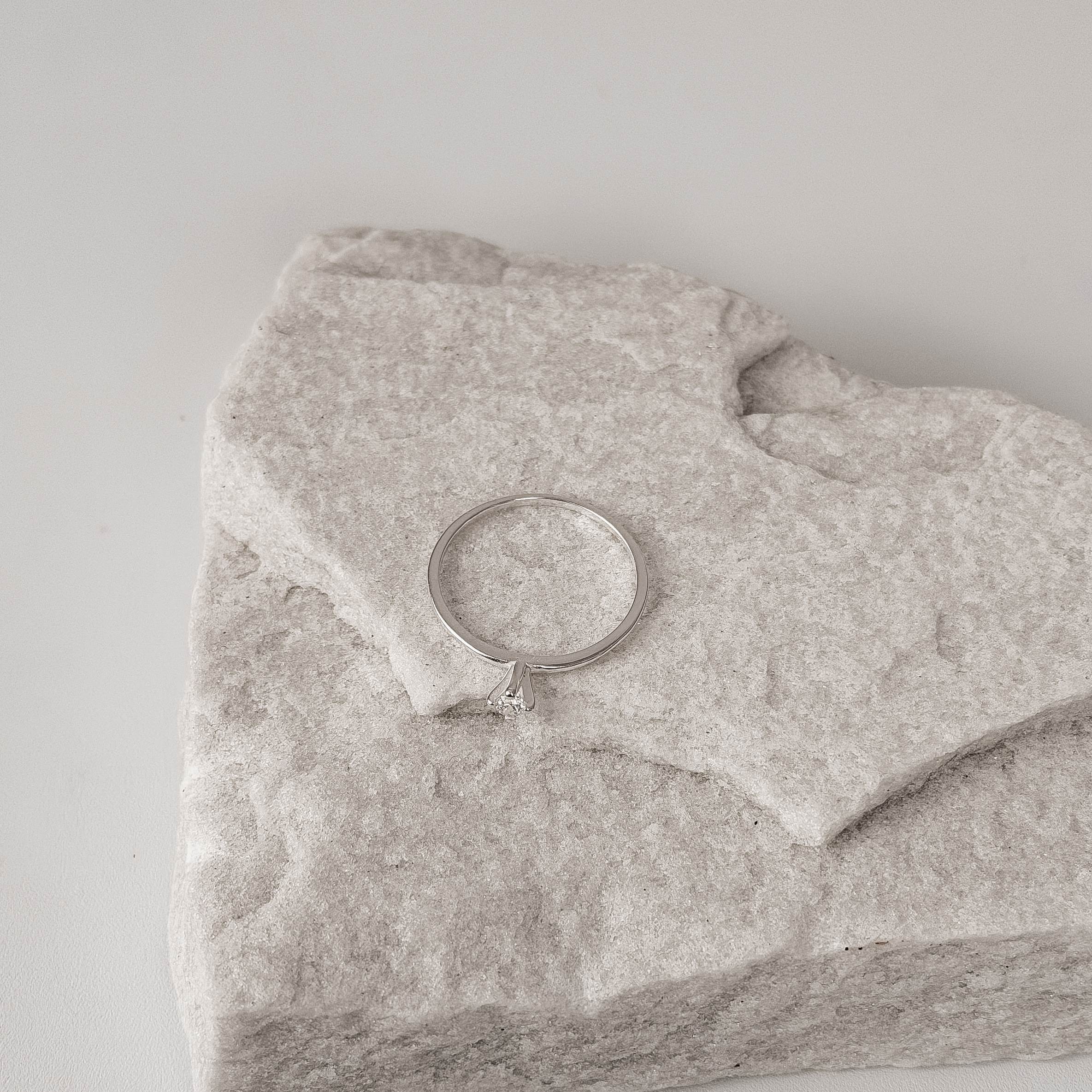 Anel solitário zircônia cristal 2.5mm