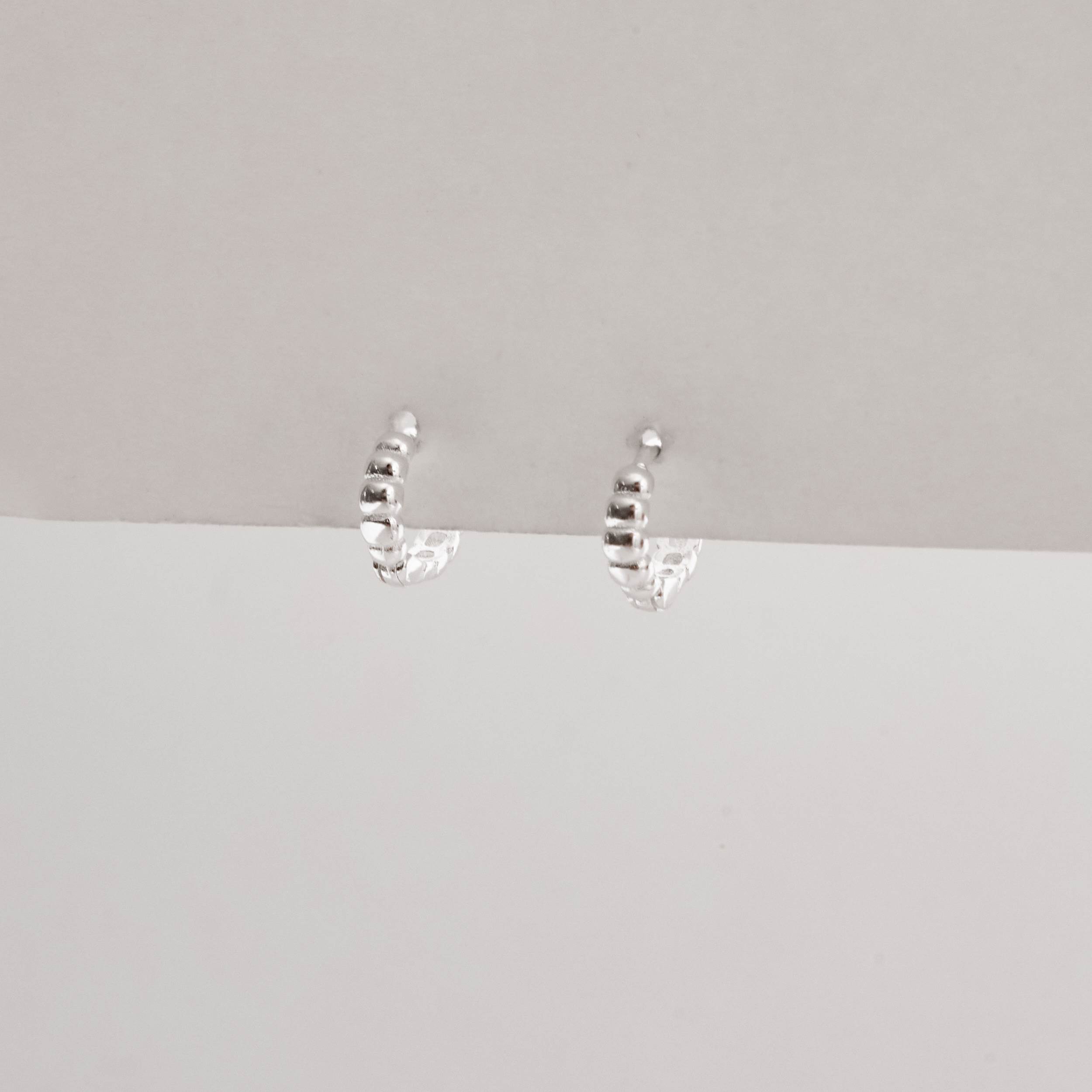 Imagem Argola click fio bolinhas 9mm