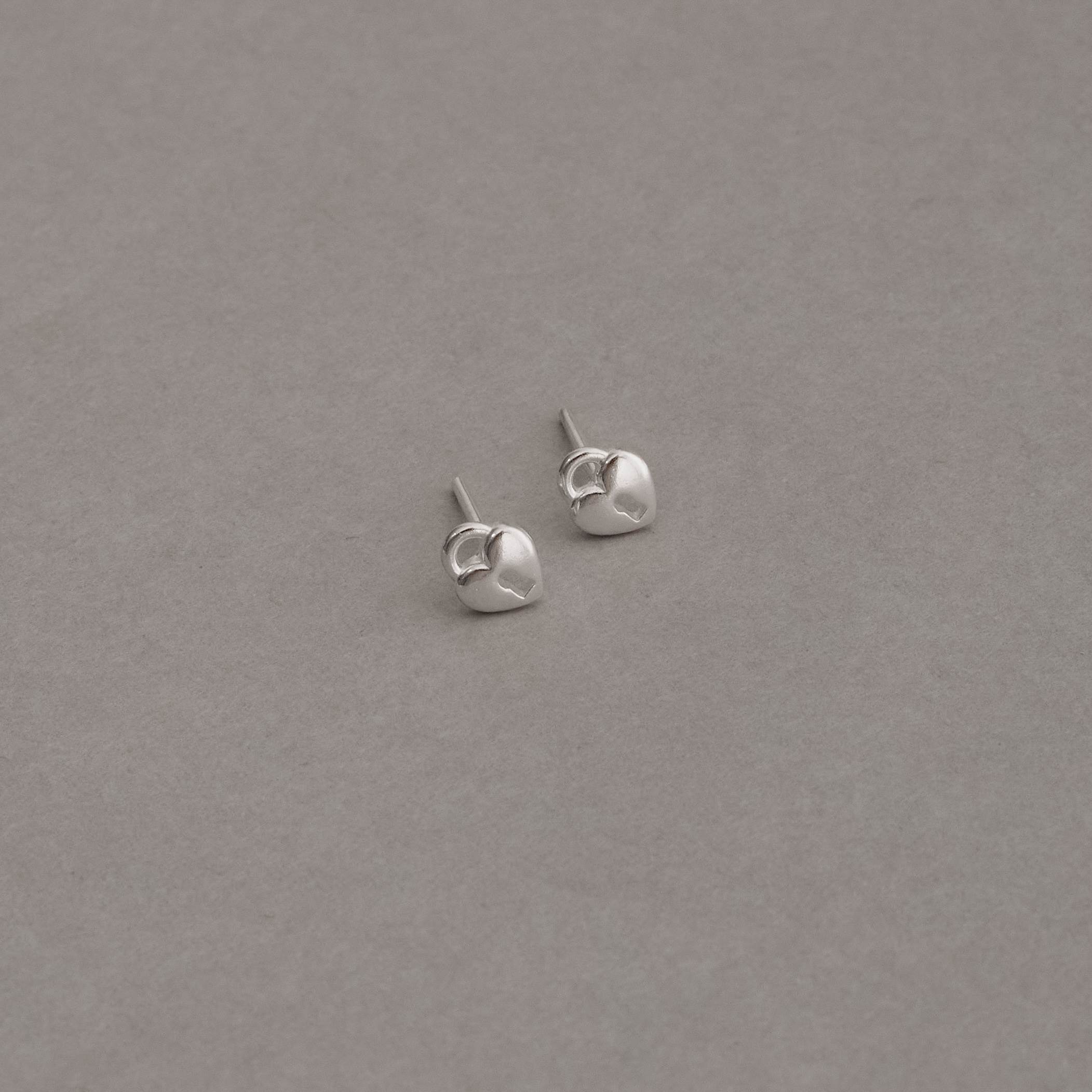 Imagem Brinco cadeado coração 6mm