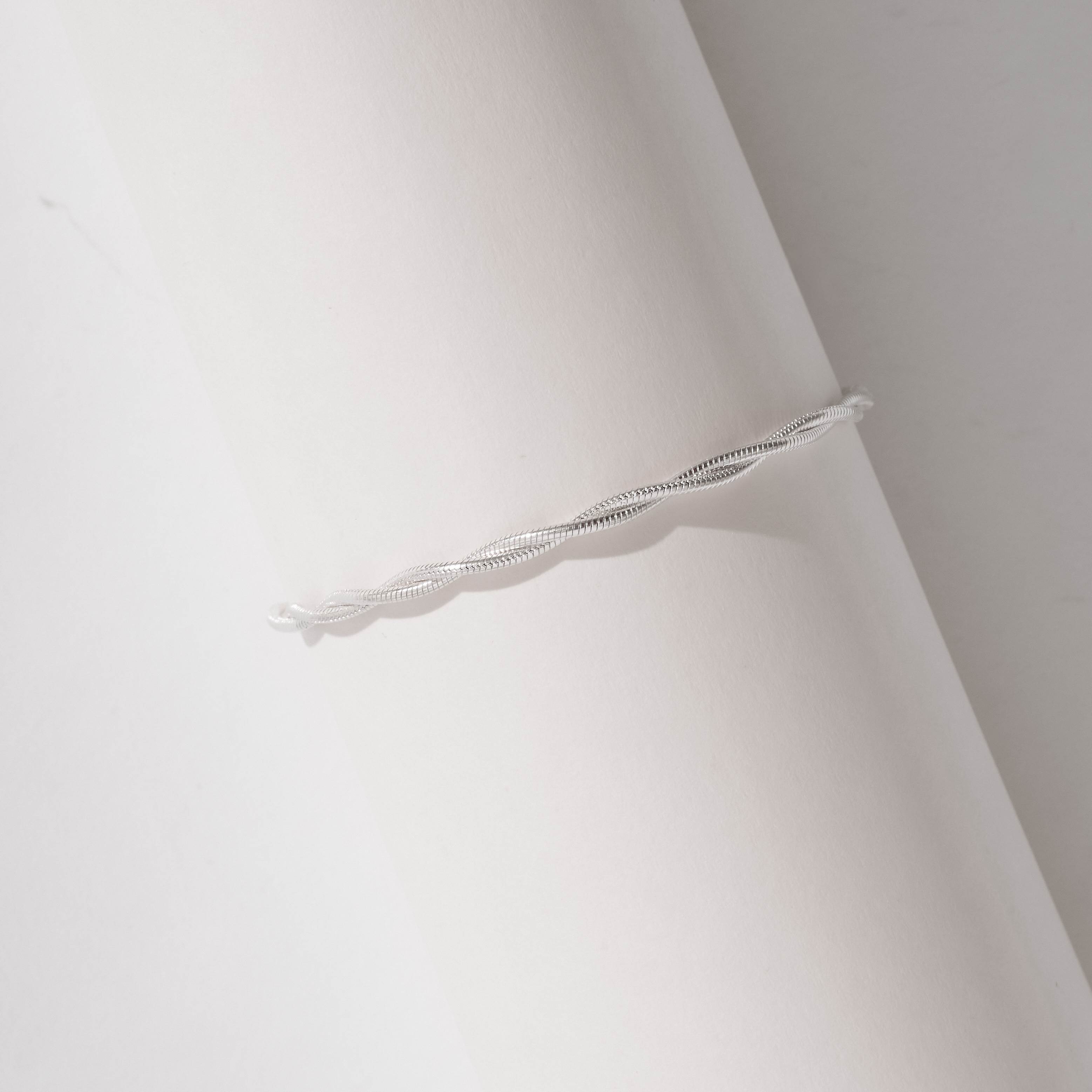 Pulseira corrente rabo de rato trançada 2 fios 2.5