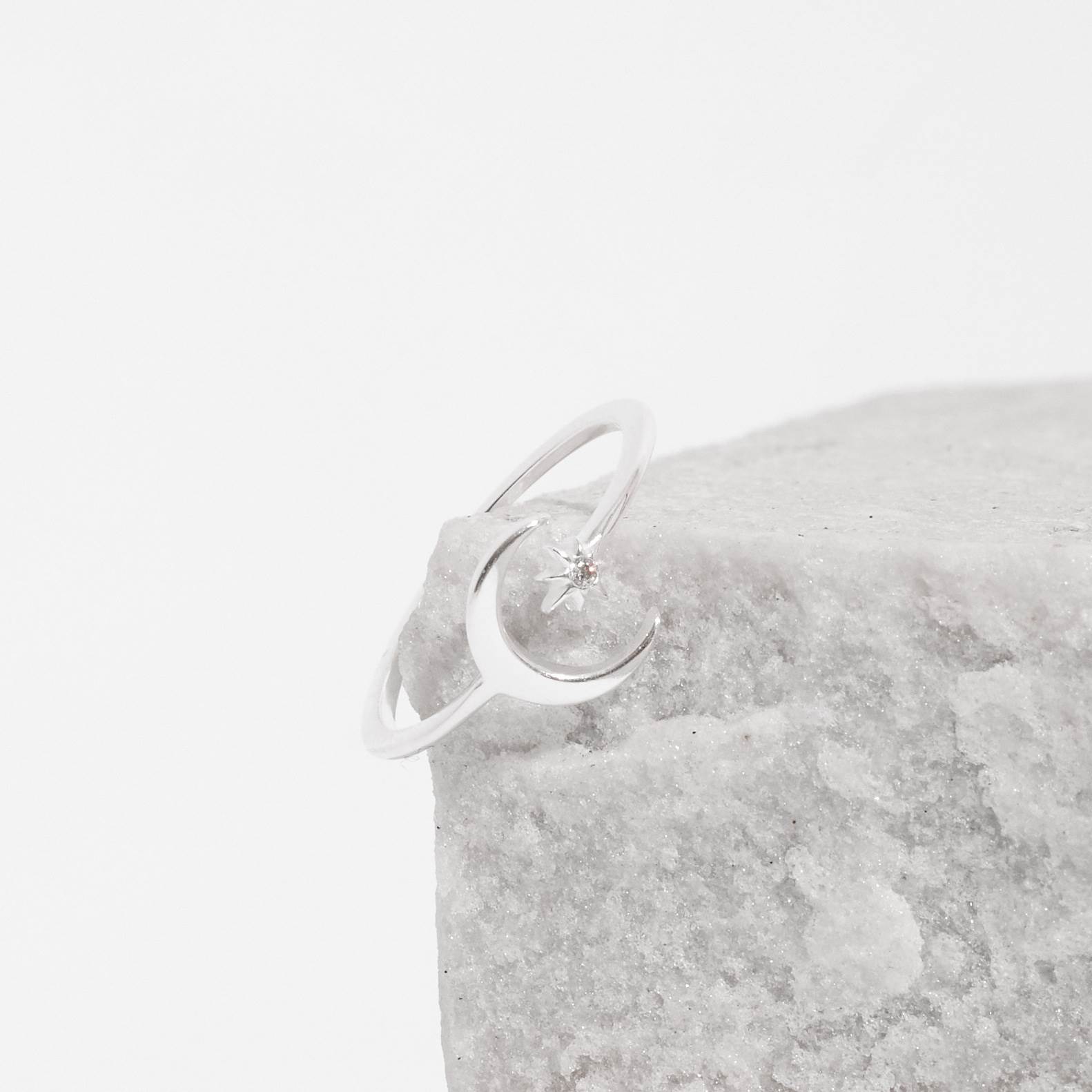 Anel lua e estrela detalhe zircônia regulável G