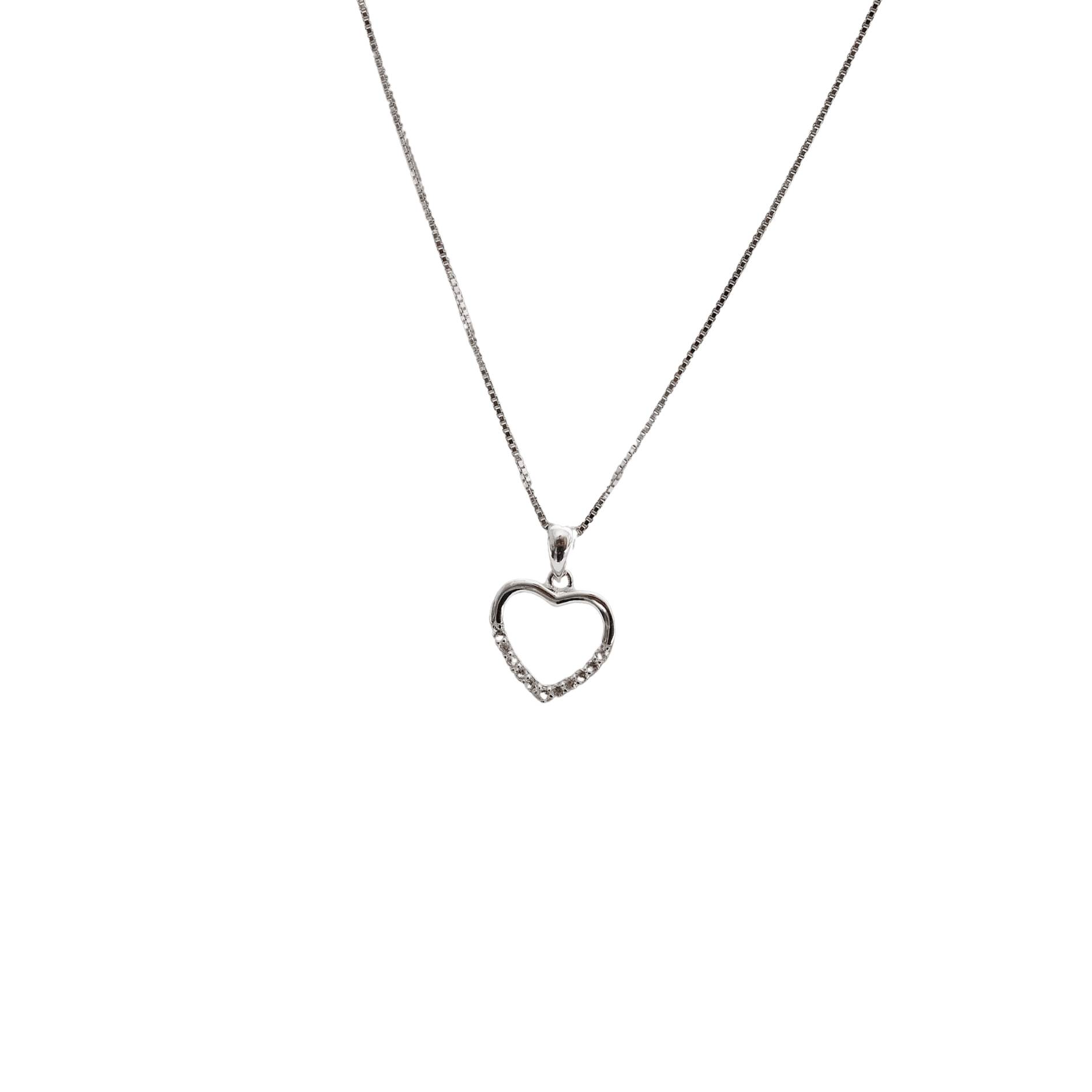 Colar pingente coração vazado metade cravejado 12mm 45cm