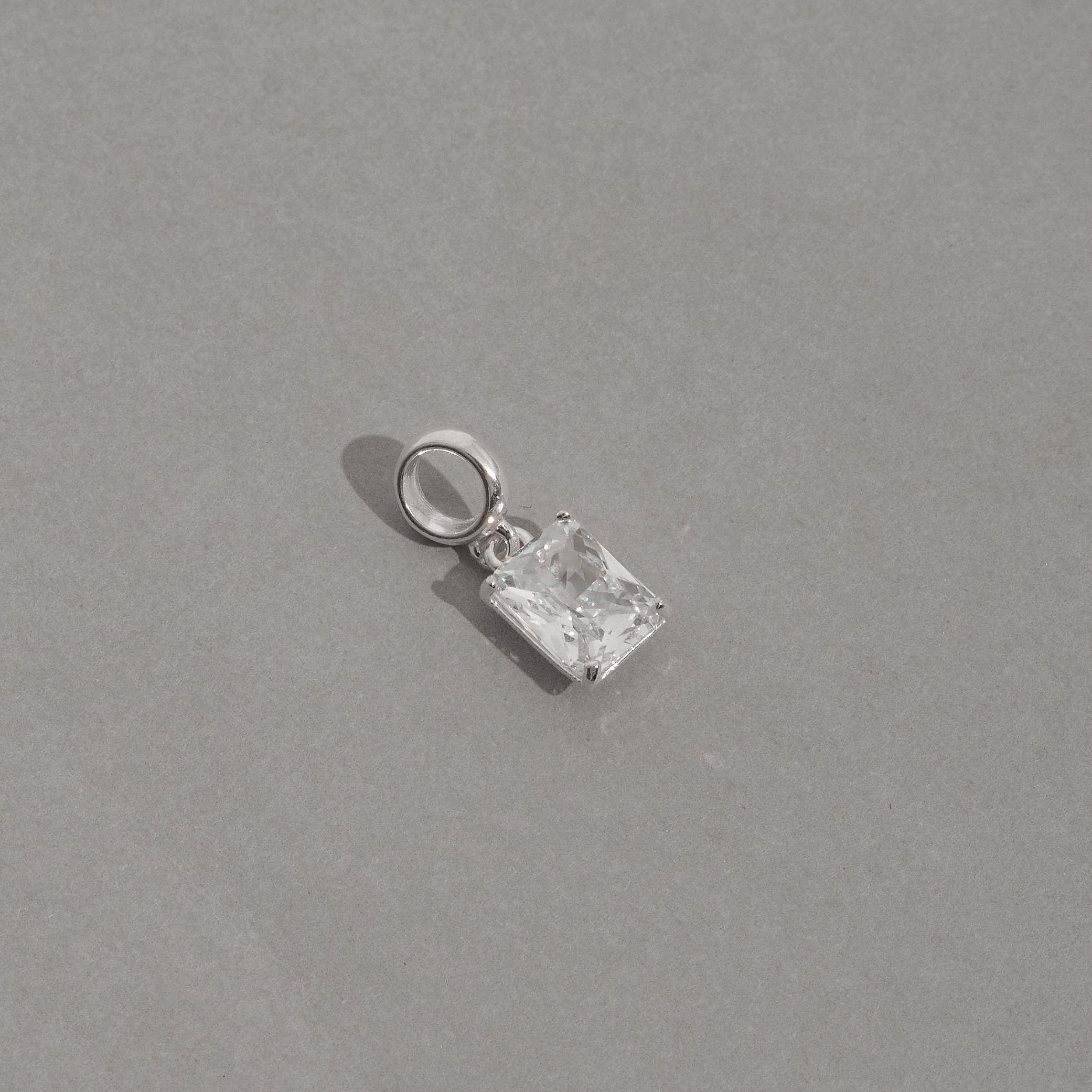 Berloque pingente zircônia retangular cristal 8mm