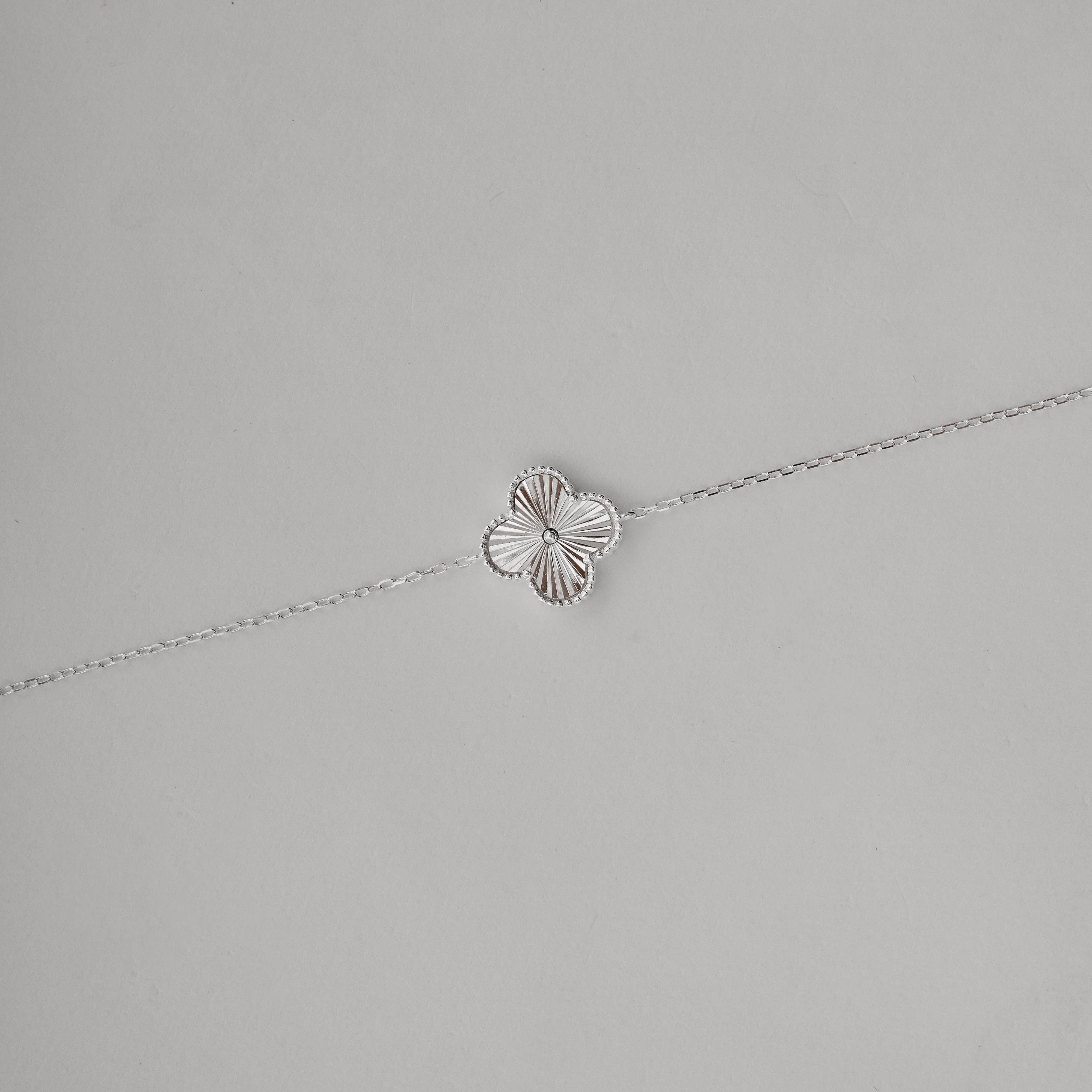 Pulseira entremeio trevo com vinco 14mm