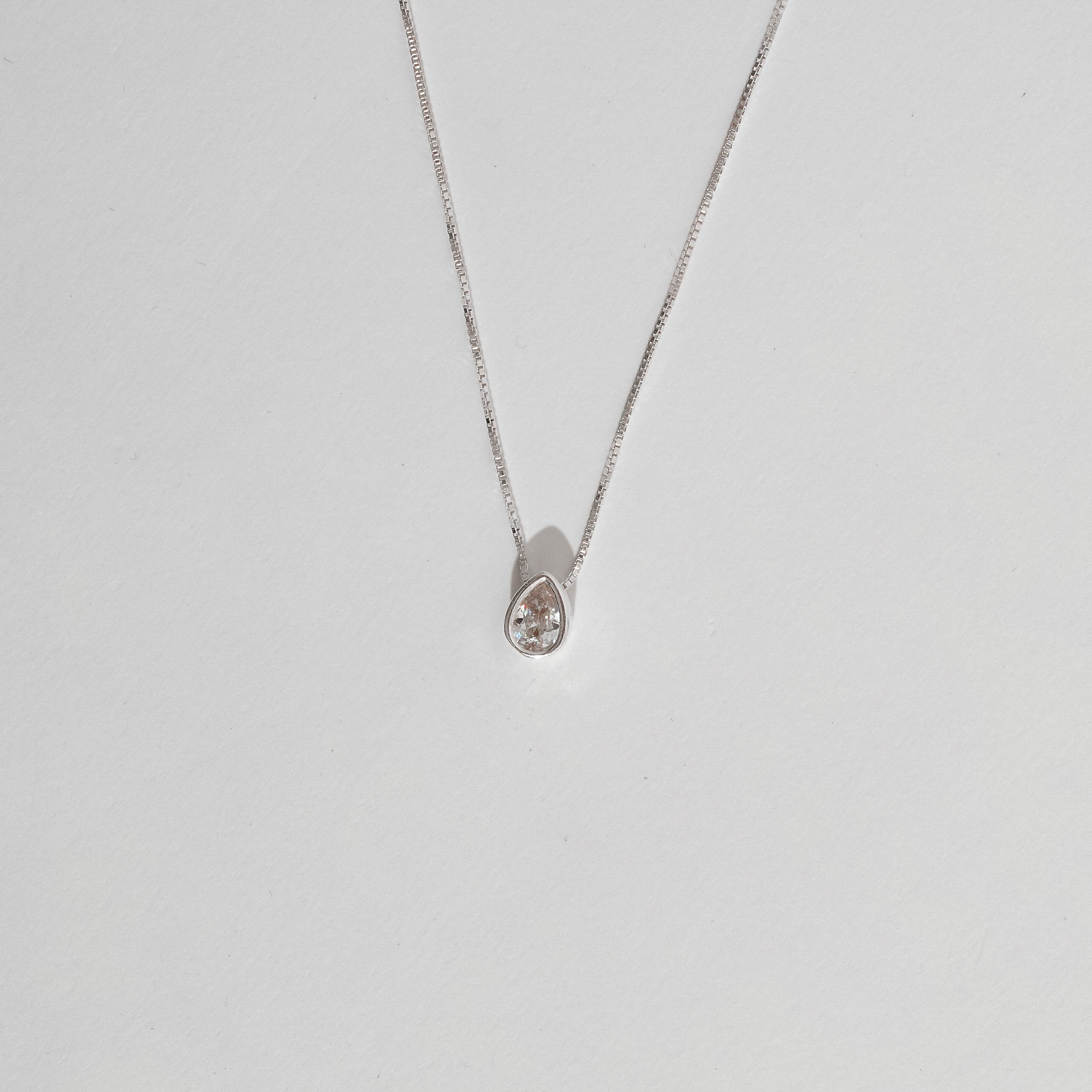 Colar zircônia gota embutida 7mm 40cm
