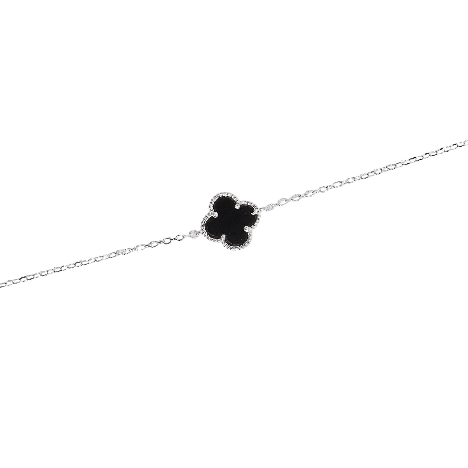 Pulseira entremeio trevo ônix 10mm com bolinhas