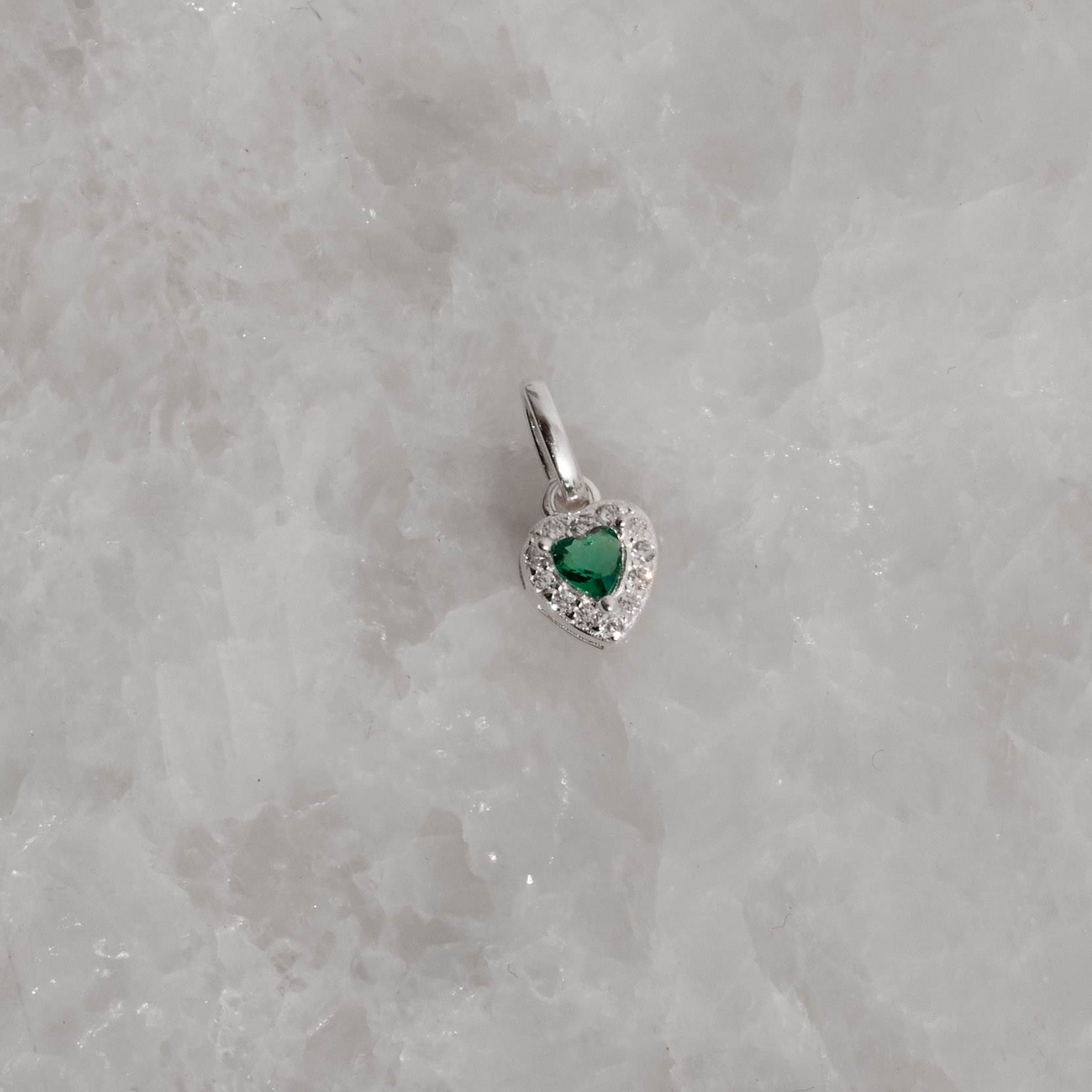 Imagem Secundária Pingente zircônia coração esmeralda com cravejado 6mm 