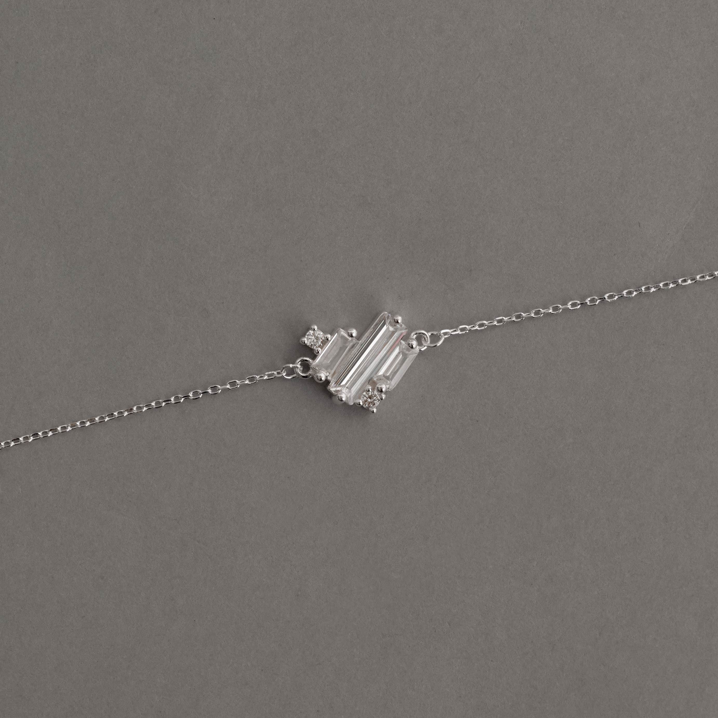 Imagem Secundária Pulseira entremeio coração zircônias retangulares e redondas 11mm 16+4cm