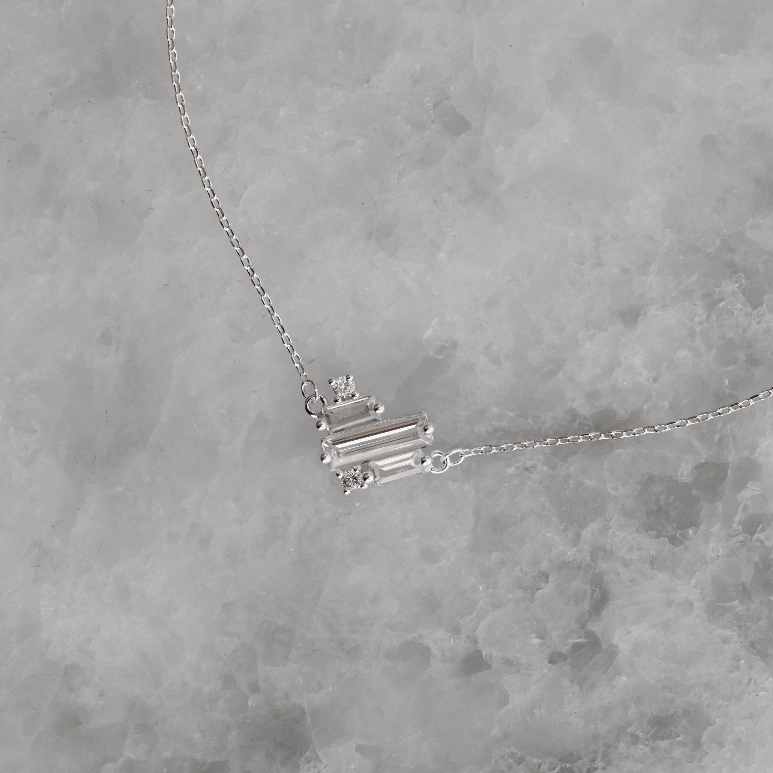Imagem Secundária Pulseira entremeio coração zircônias retangulares e redondas 11mm 16+4cm