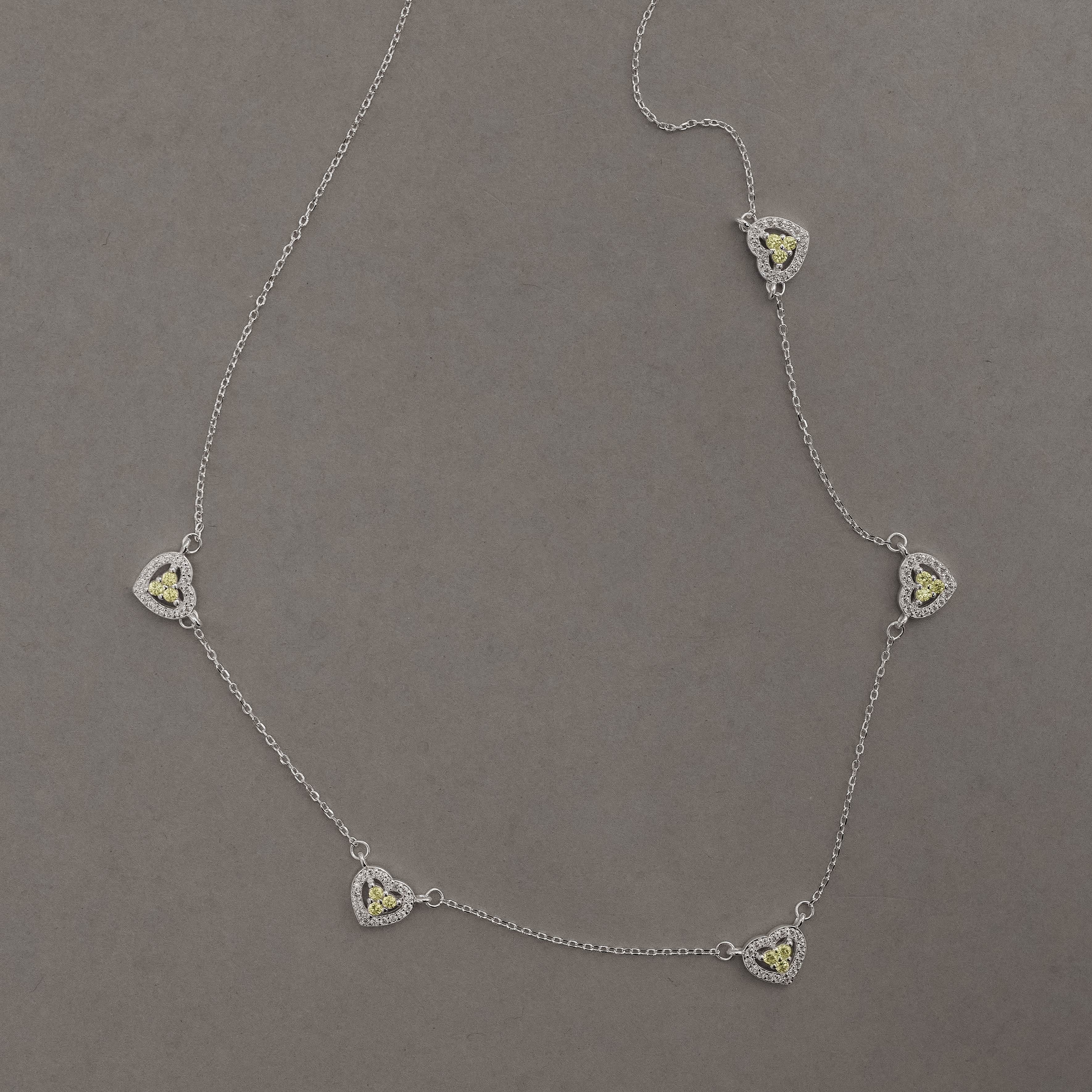 Imagem Secundária Colar entremeios corações vazados 3 zircônias amarelas com cravejado 8mm corrente cadeado 40+5cm