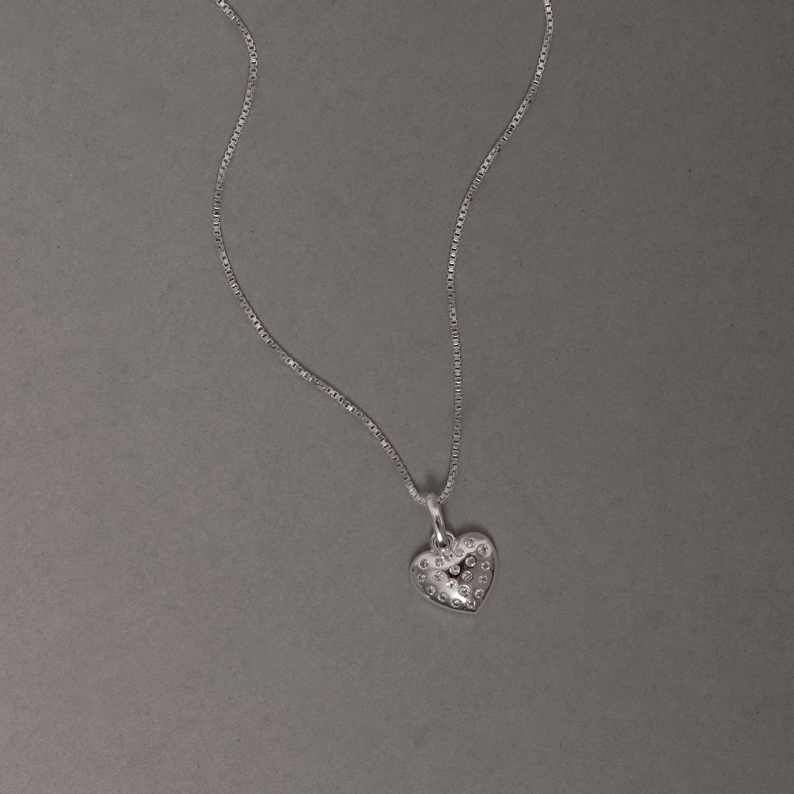 Imagem Secundária Colar pingente coração com zircônias cristal 9mm 45cm